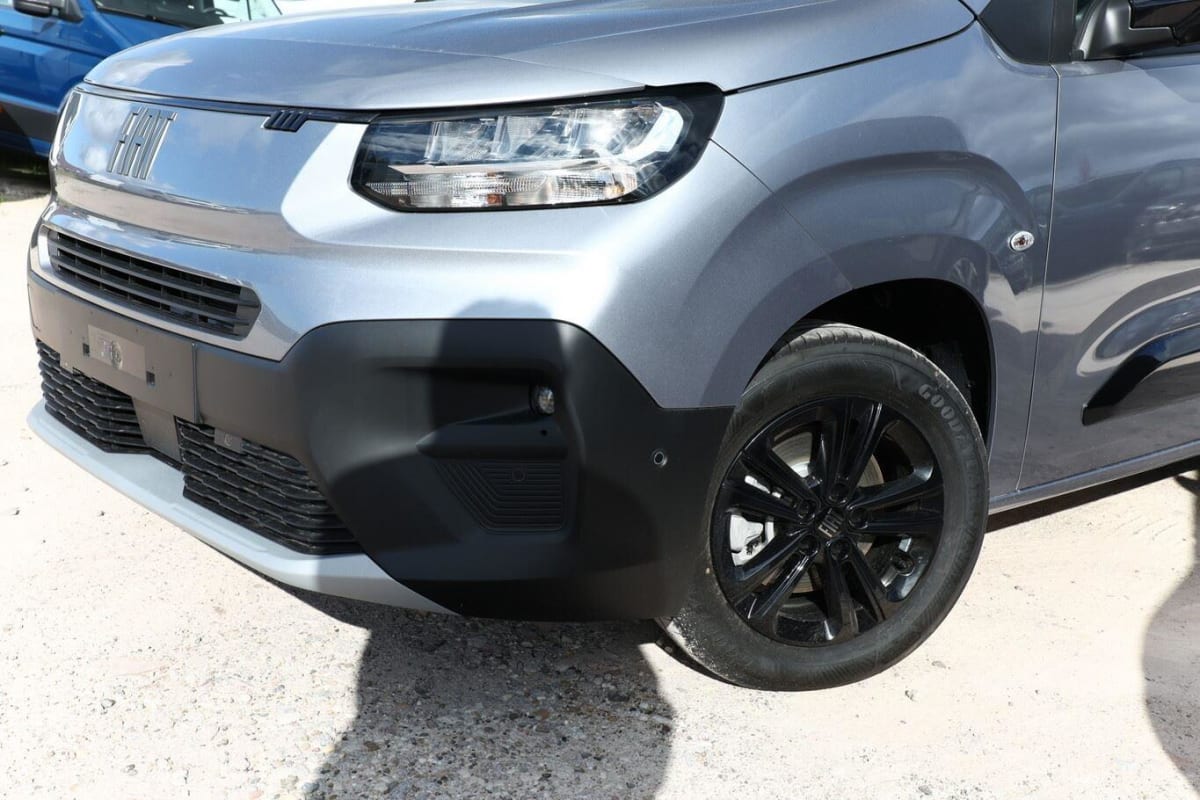 368184_p2 - FIAT - DOBLO - 2025 - photo 5