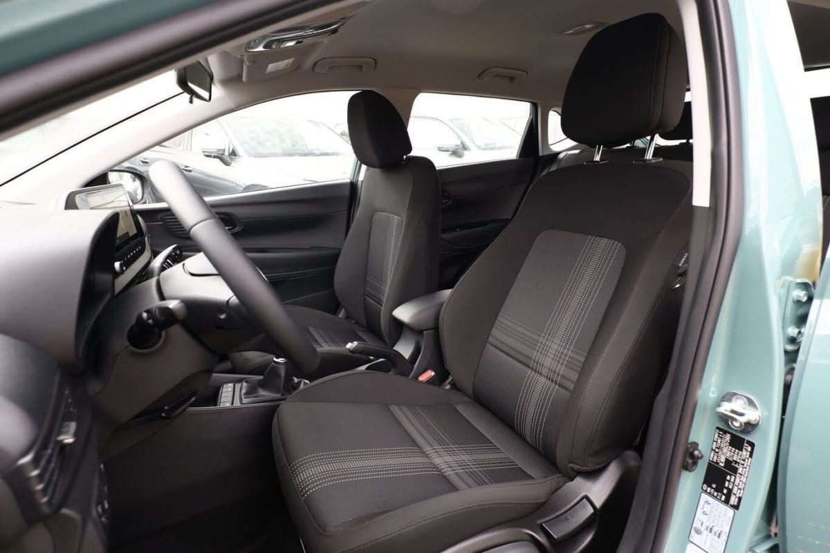 358494_p2 - HYUNDAI - I 20 - 2025 - photo 6