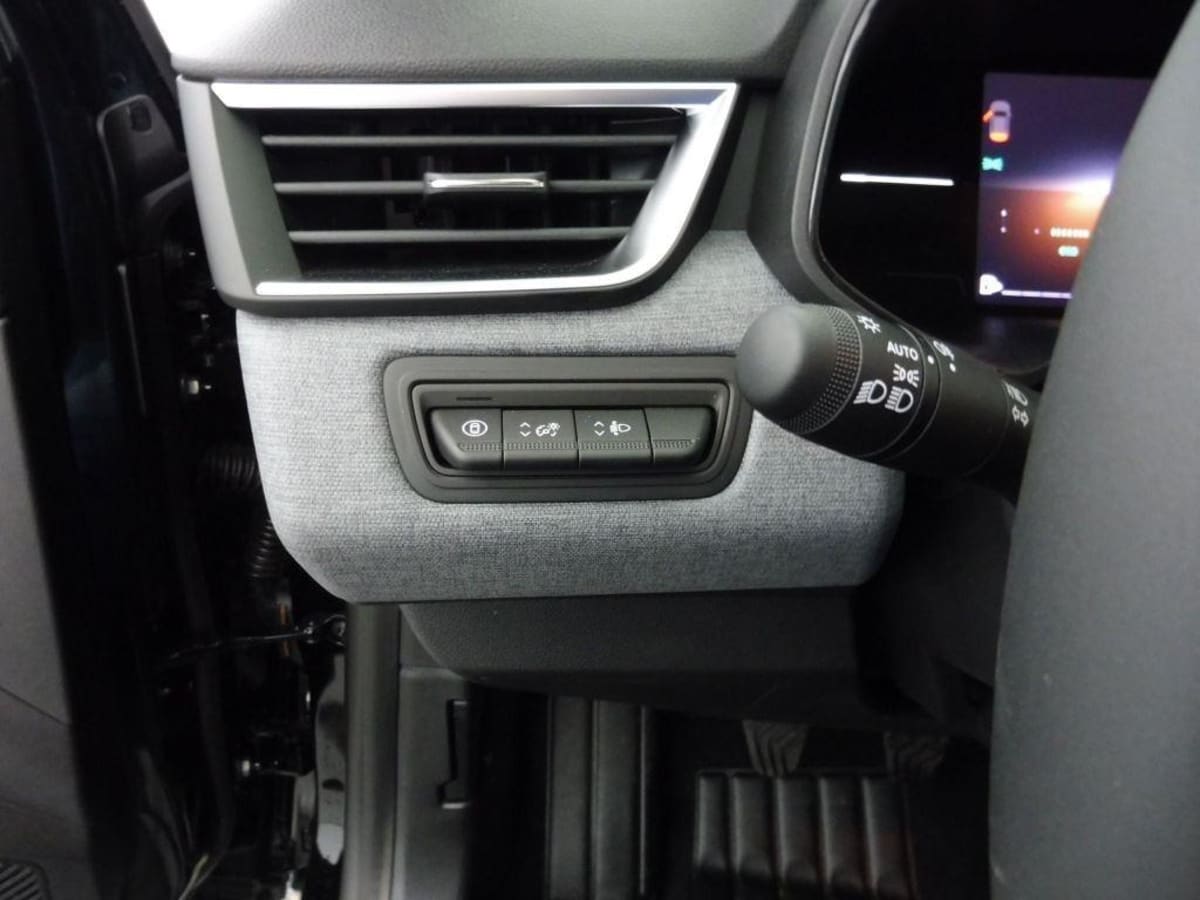 367744_p2 - RENAULT - CLIO - 2025 - photo 8