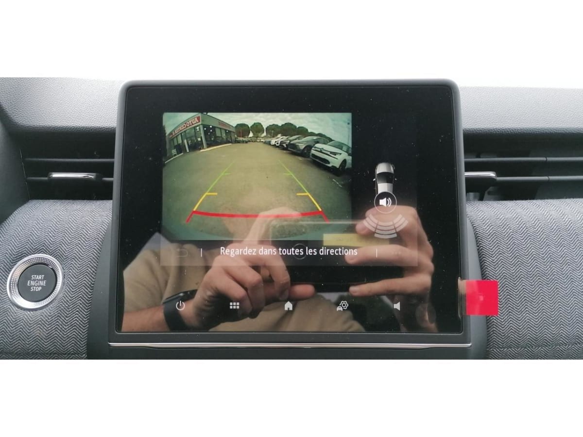 357153_p2 - RENAULT - CLIO - 2025 - photo 7