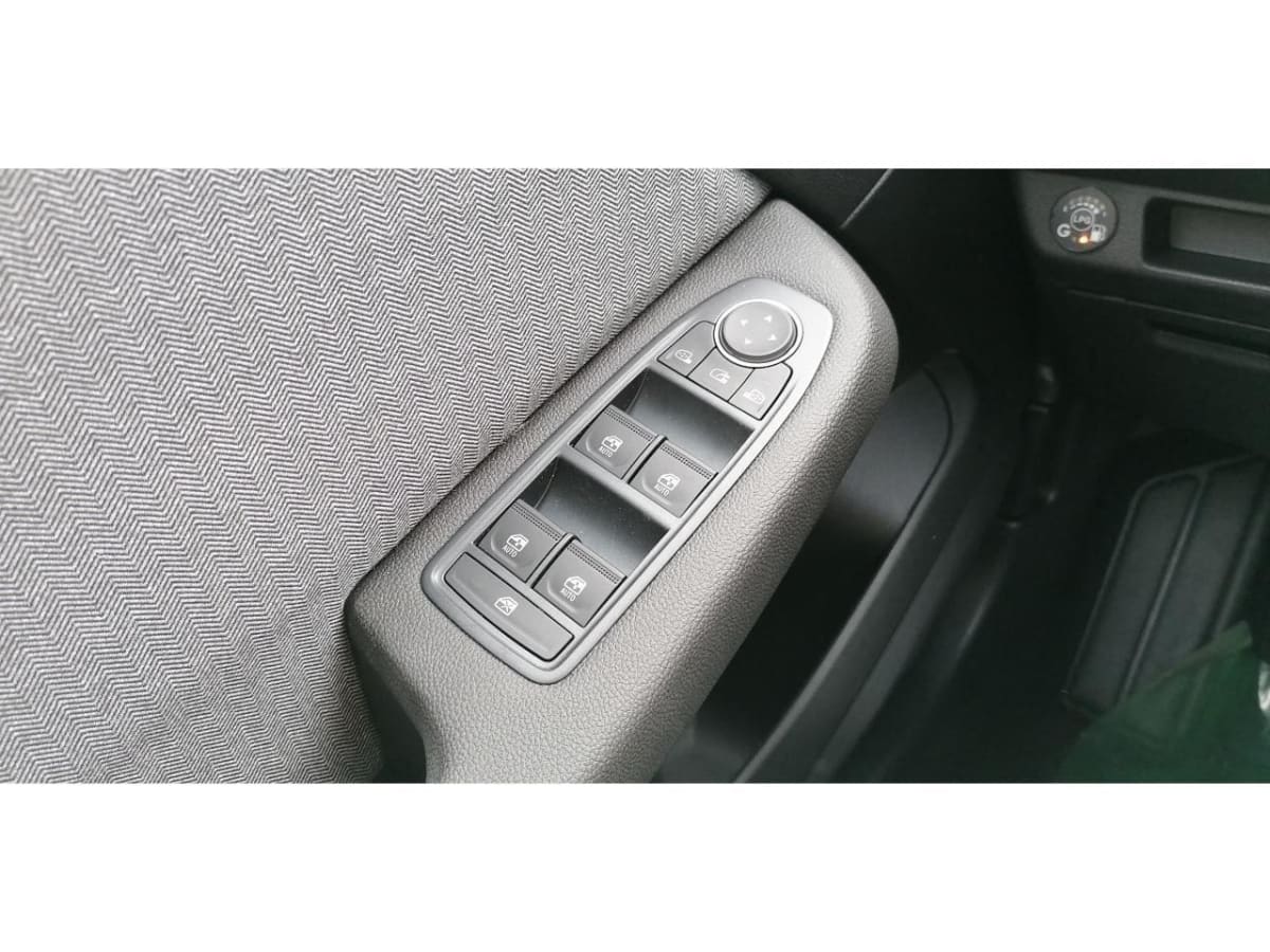 357153_p2 - RENAULT - CLIO - 2025 - photo 10