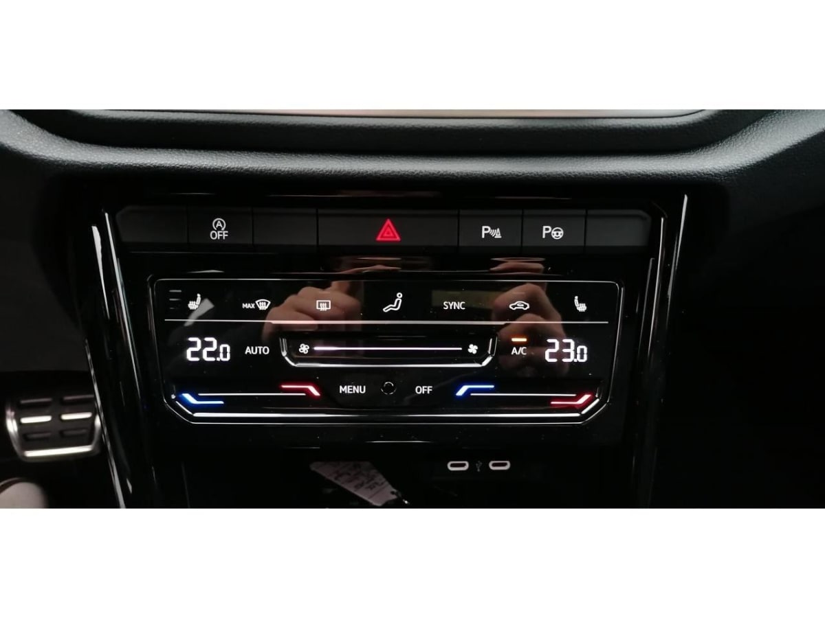 356790_p2 - VOLKSWAGEN - T ROC - 2025 - photo 10