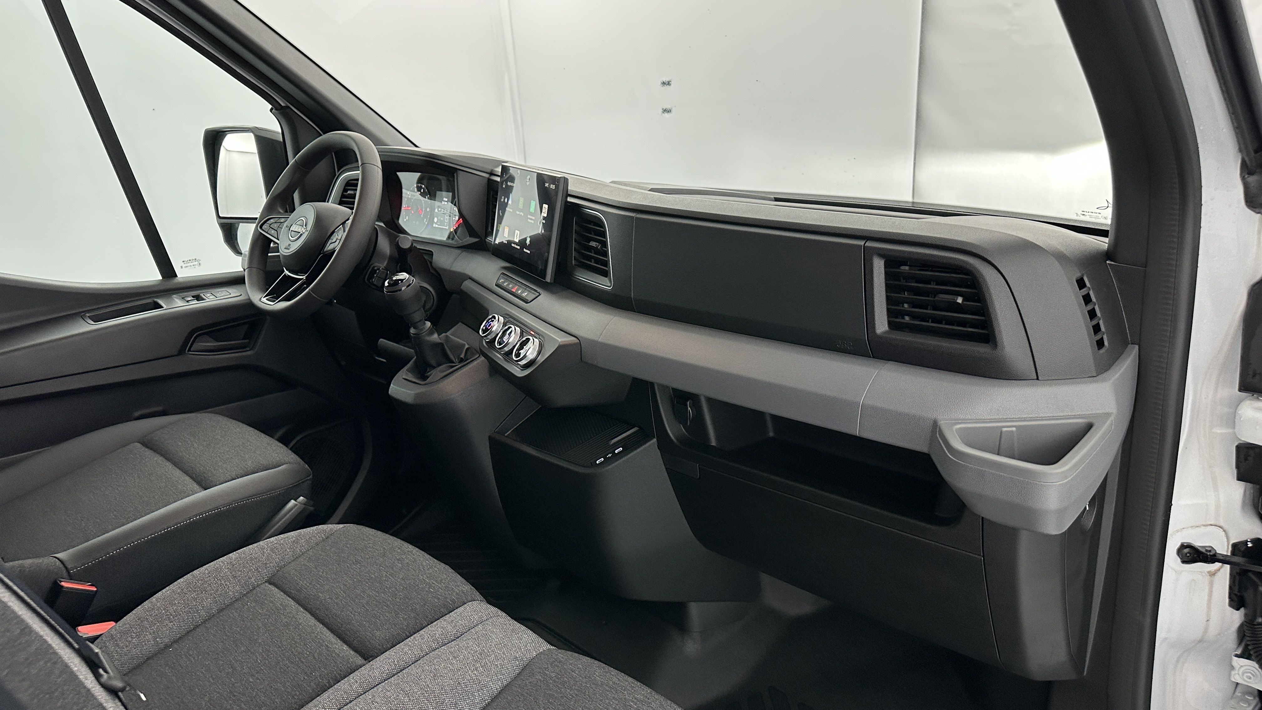 GLI00011244_p53 - NISSAN - INTERSTAR - 2025 - photo 7