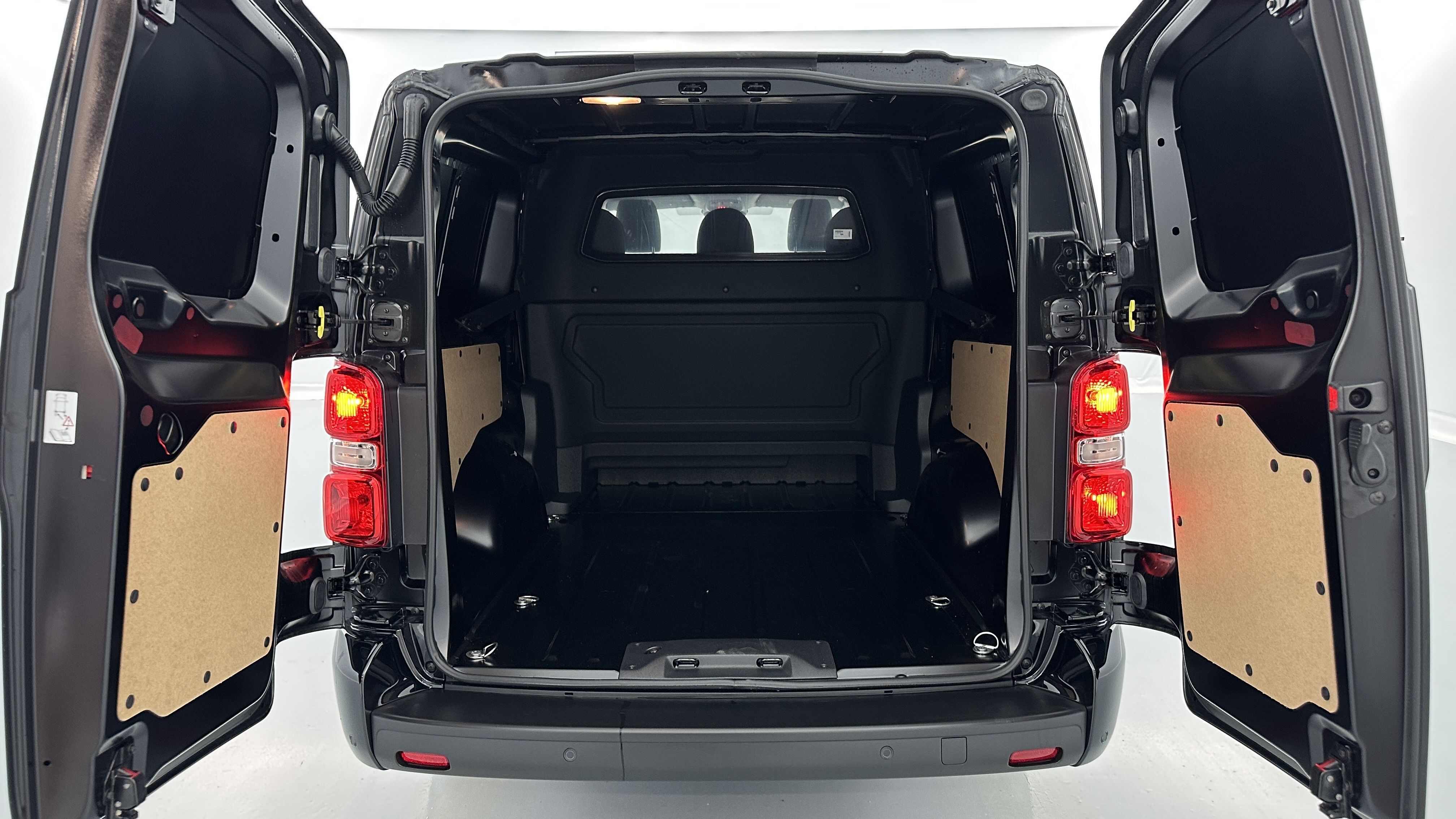 GLI00010627_p53 - PEUGEOT - EXPERT CA - 2025 - photo 9