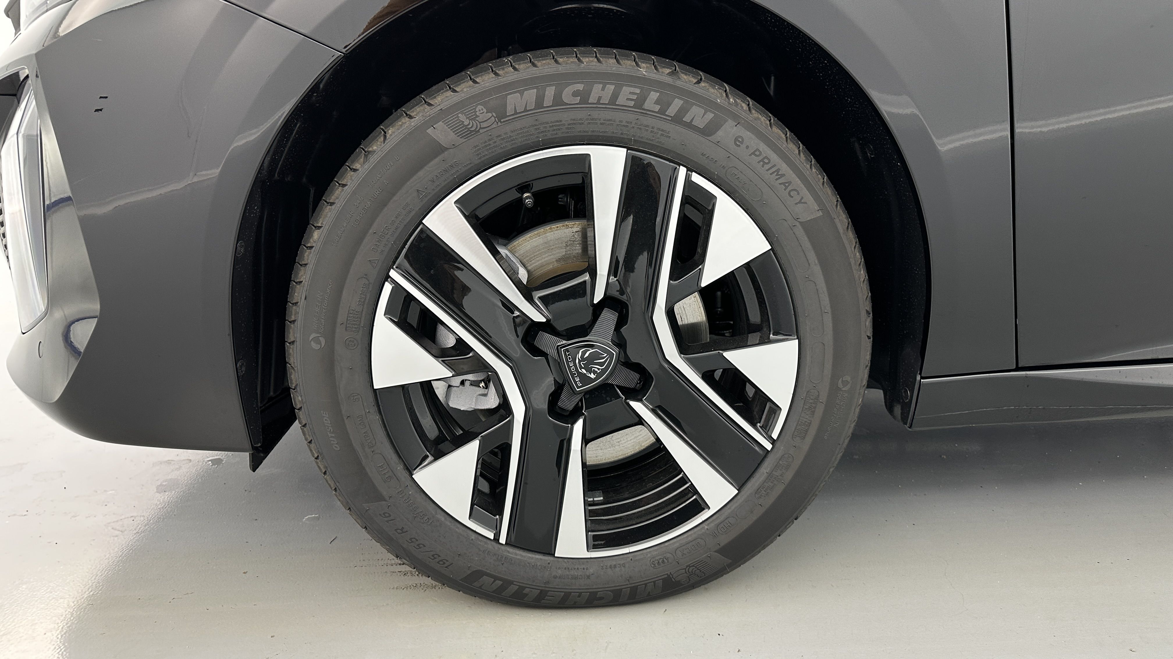 GLI00009595_p53 - PEUGEOT - 208 - 2025 - photo 11