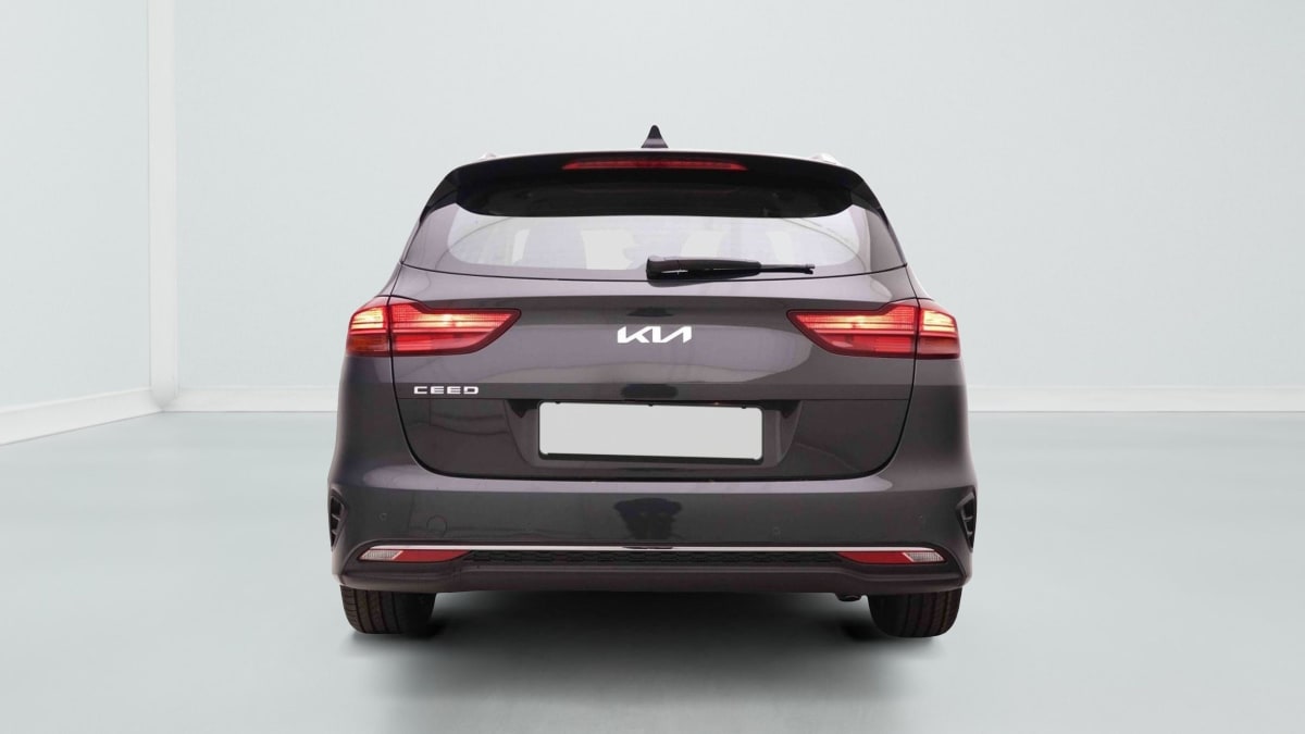 363904_p2 - KIA - CEED SW - 2025 - photo 5