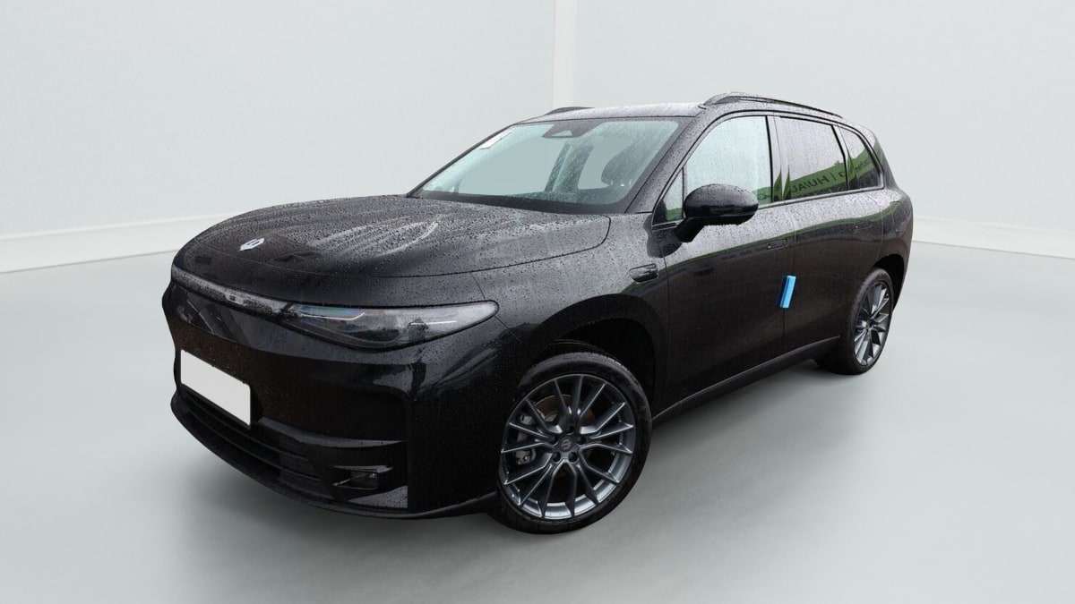 371106_p2 - LEAPMOTOR - C10 - 2025 - photo 2