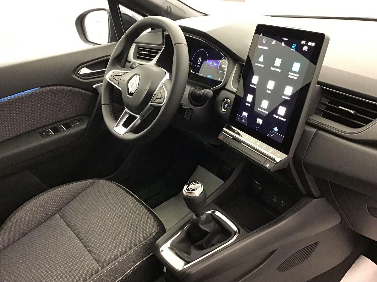 369828_p2 - RENAULT - CAPTUR - 2025 - photo 8