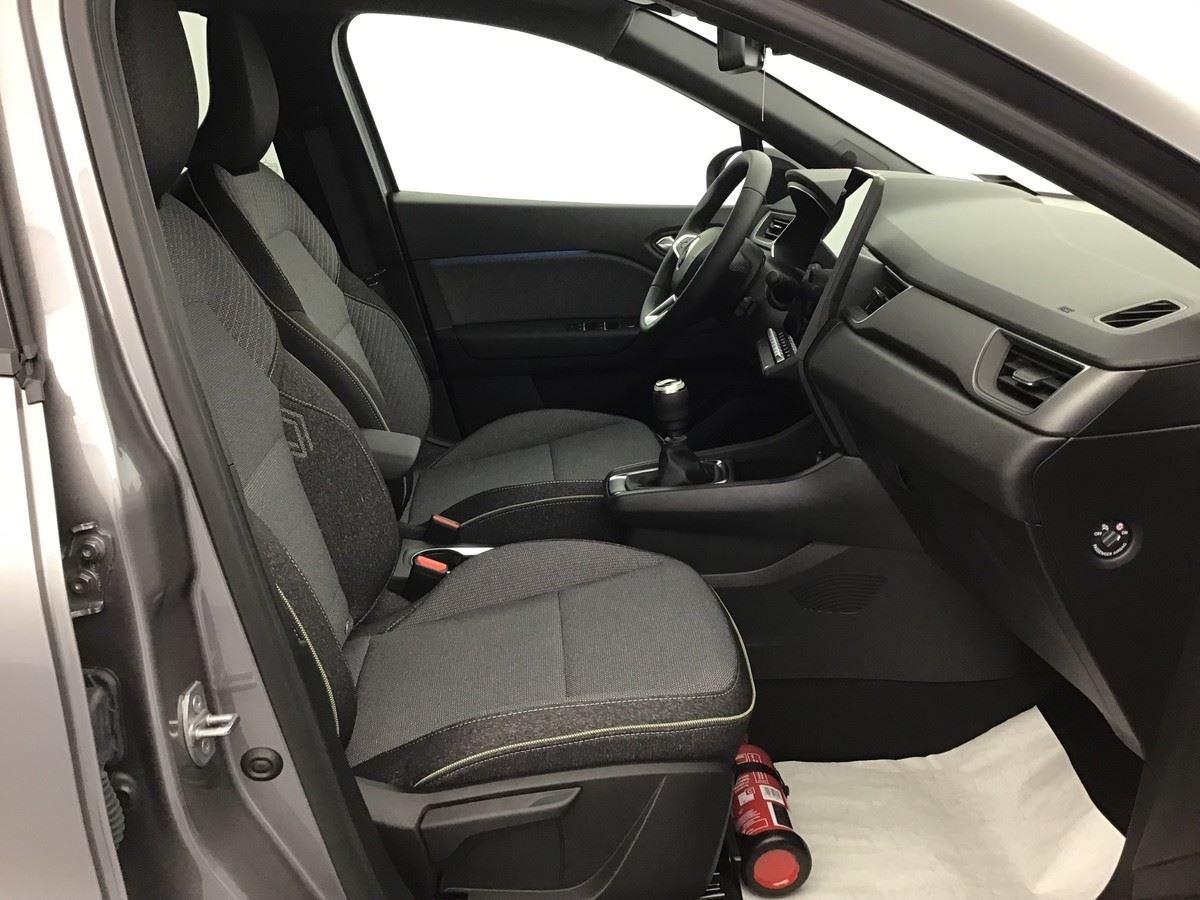 369839_p2 - RENAULT - CAPTUR - 2025 - photo 6