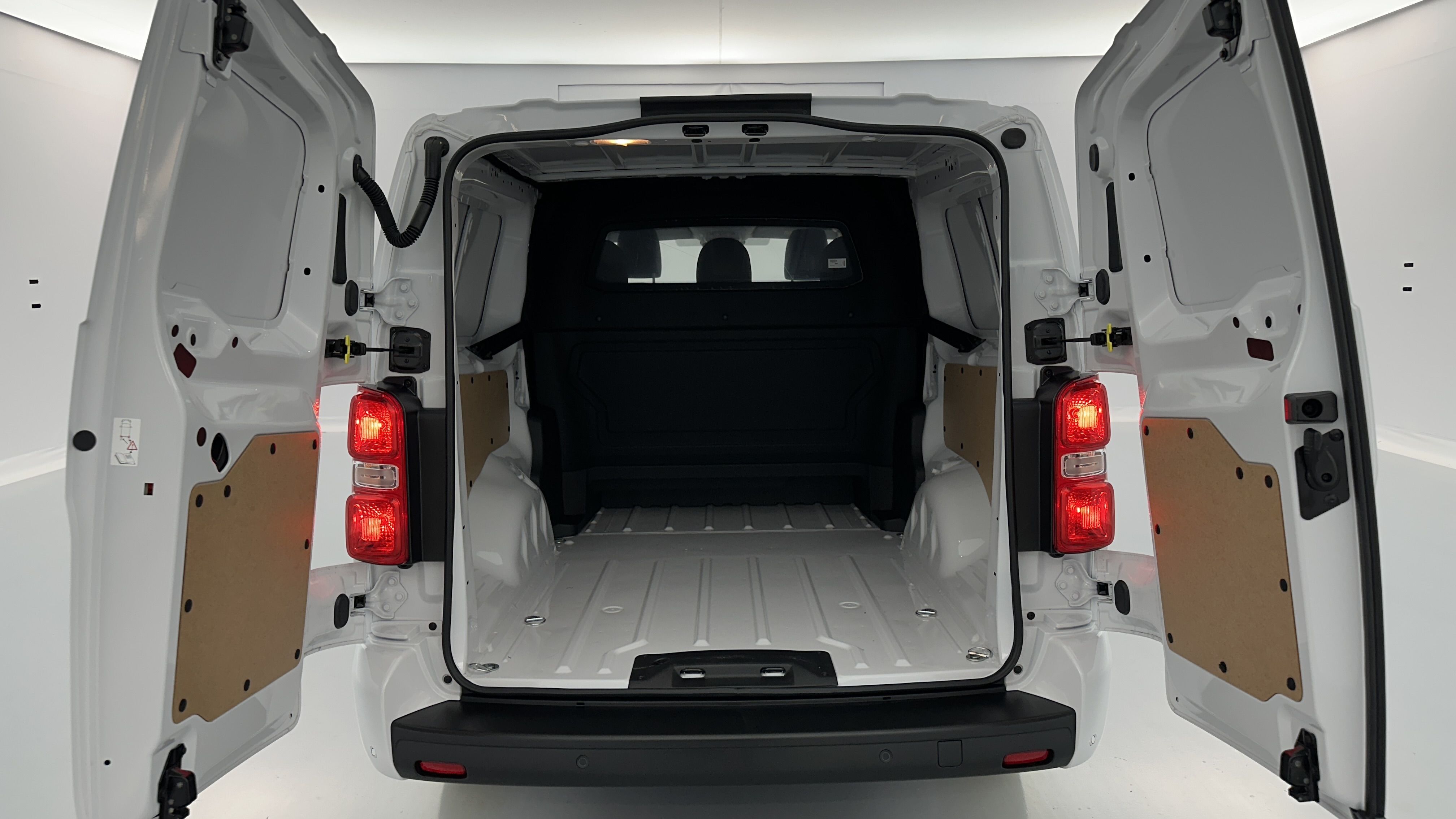 GLI00010635_p53 - PEUGEOT - EXPERT CA - 2025 - photo 9