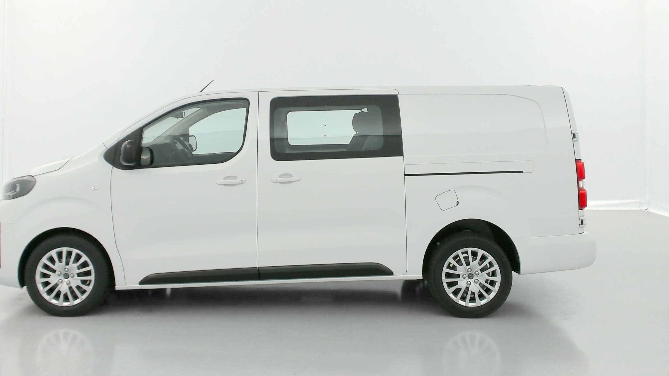 GLI00010636_p53 - PEUGEOT - EXPERT CA - 2025 - photo 4