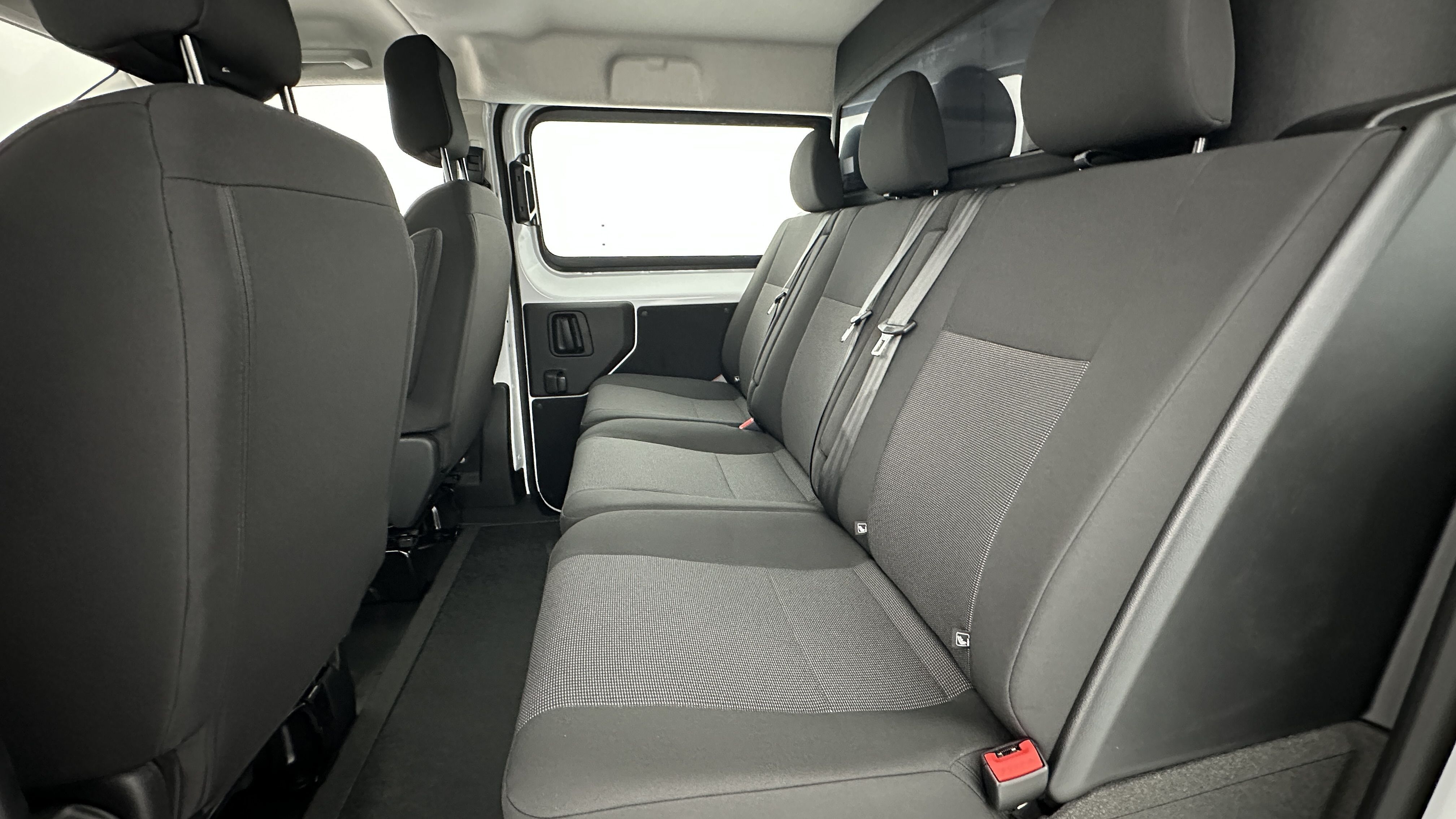 GLI00010697_p53 - PEUGEOT - EXPERT CA - 2025 - photo 8