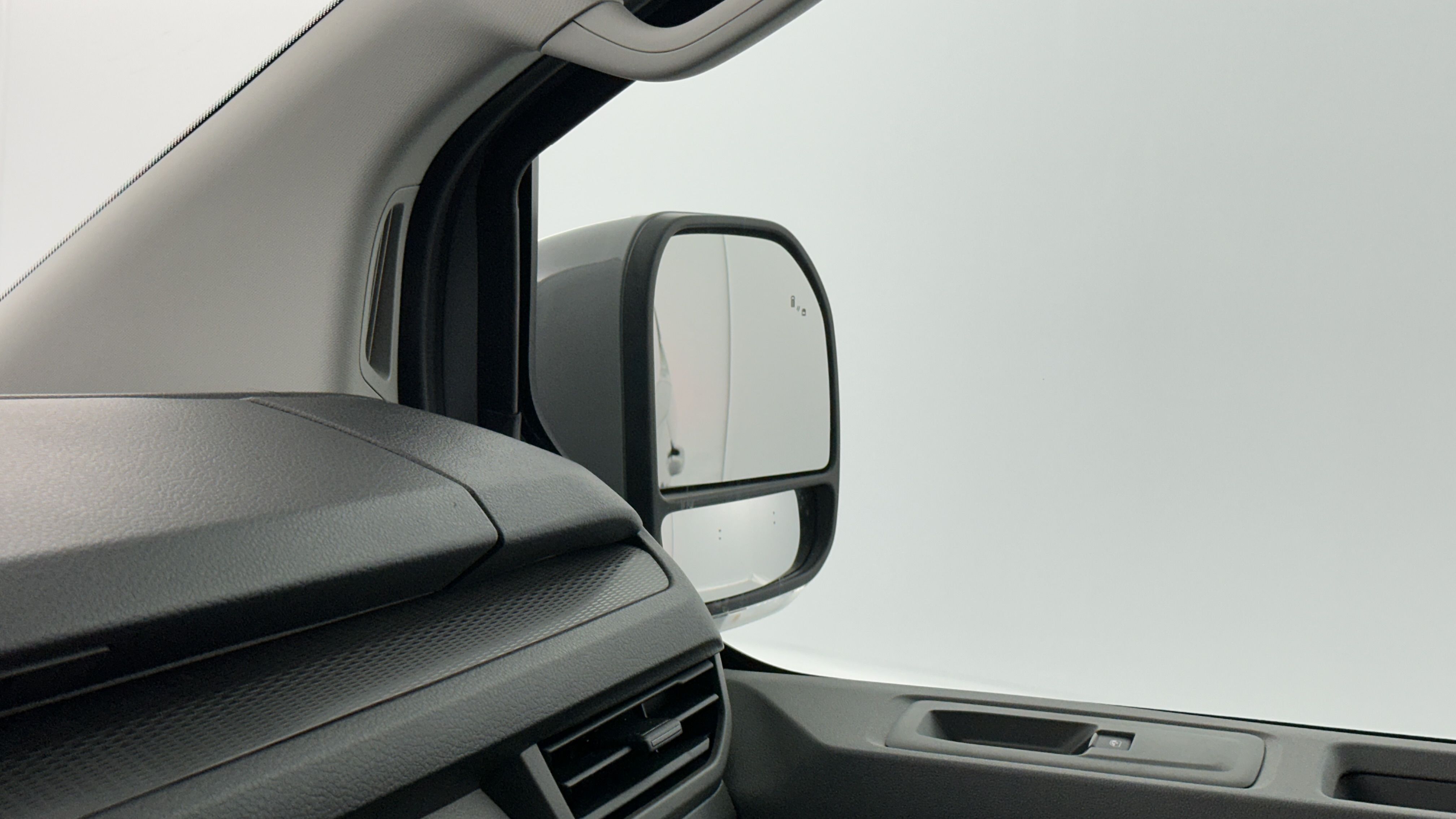 GLI00008066_p53 - VOLKSWAGEN - TRANSPORTER - 2026 - photo 17