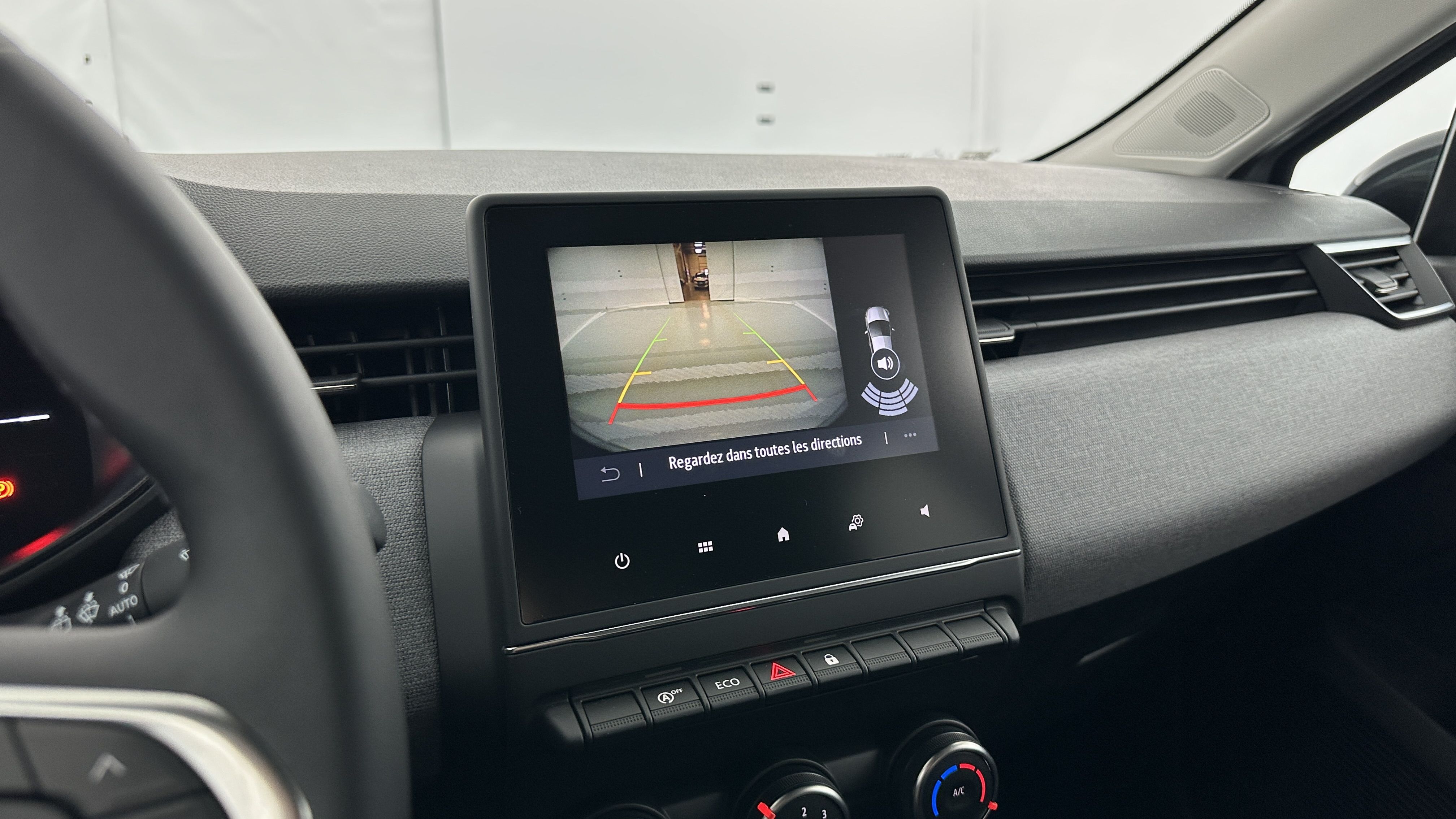 GLI00010431_p53 - RENAULT - CLIO - 2025 - photo 18