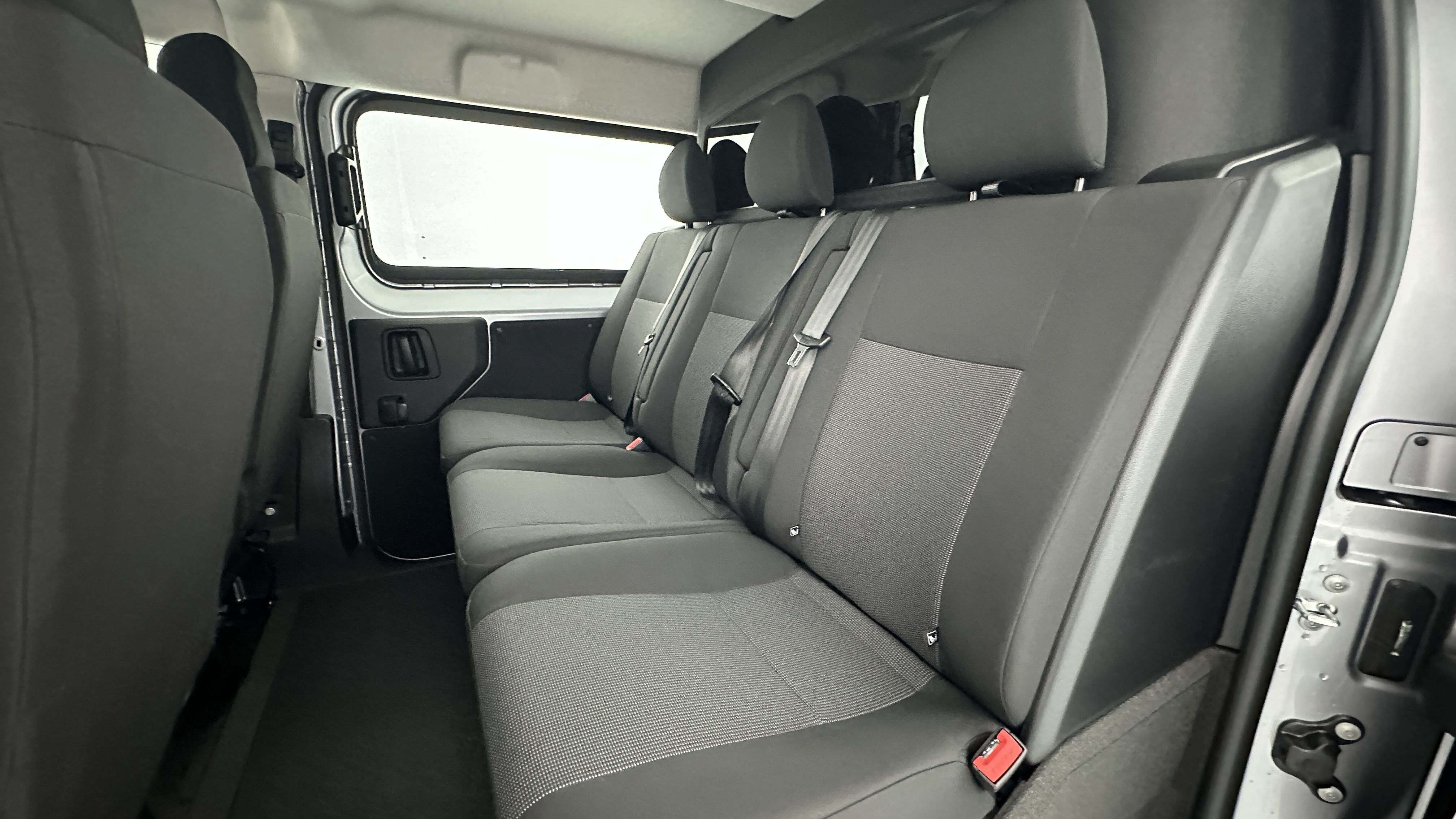 GLI00010620_p53 - PEUGEOT - EXPERT CA - 2025 - photo 8