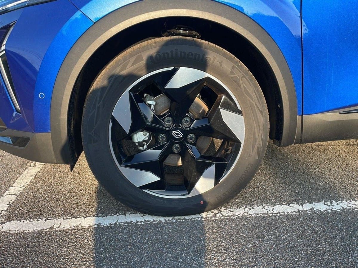 363807_p2 - RENAULT - CAPTUR - 2025 - photo 8