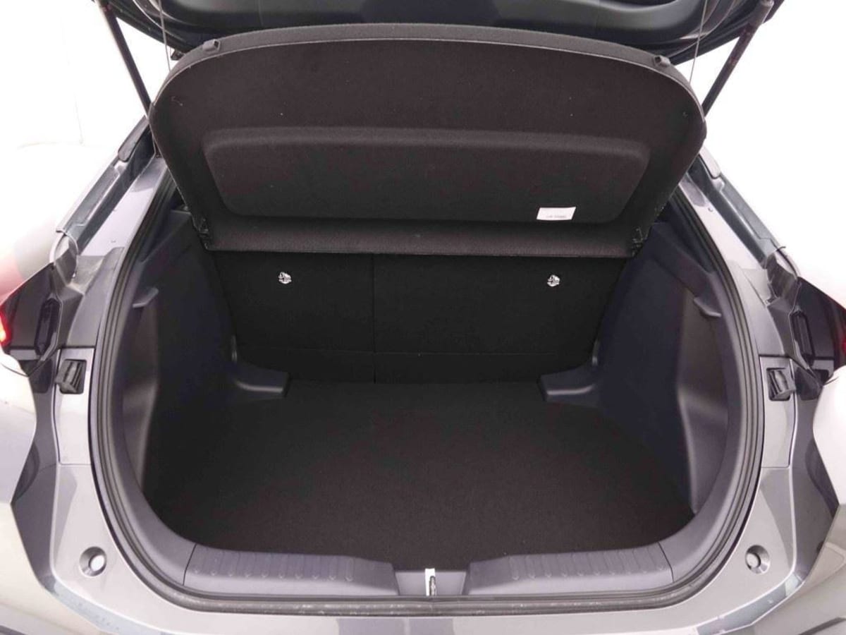 360917_p2 - TOYOTA - C HR - 2026 - photo 6