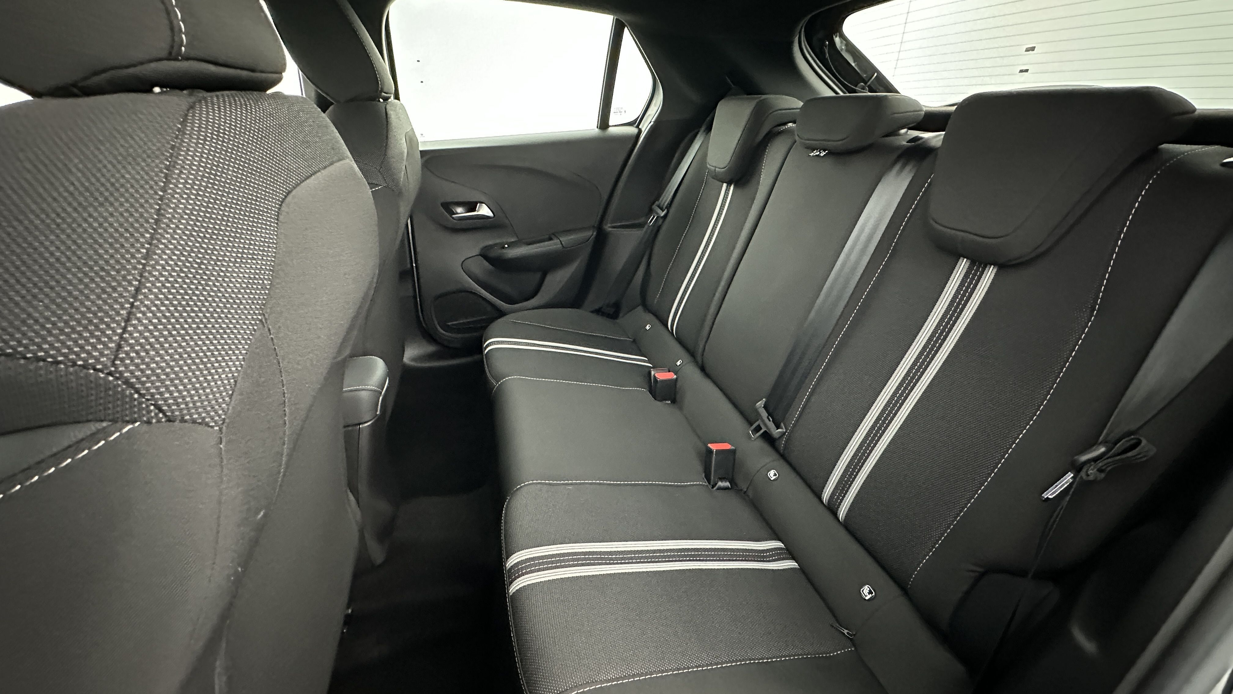 GLI00010135_p53 - OPEL - CORSA - 2025 - photo 9