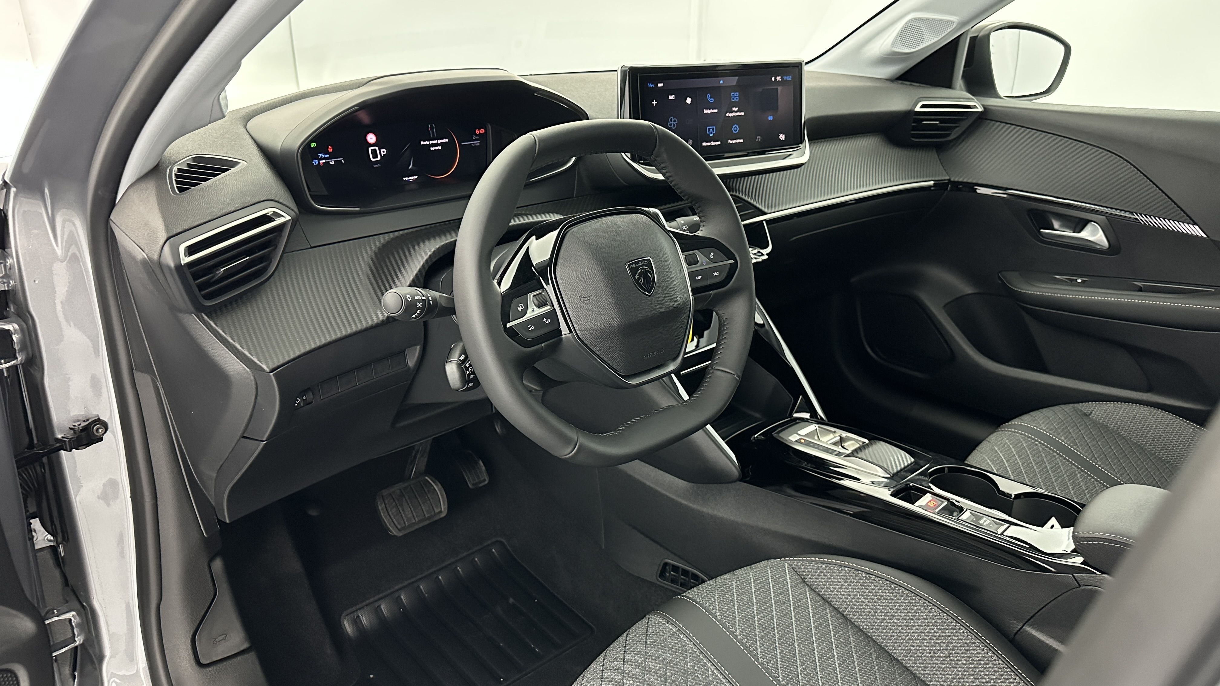 GLI00009511_p53 - PEUGEOT - 208 - 2025 - photo 6