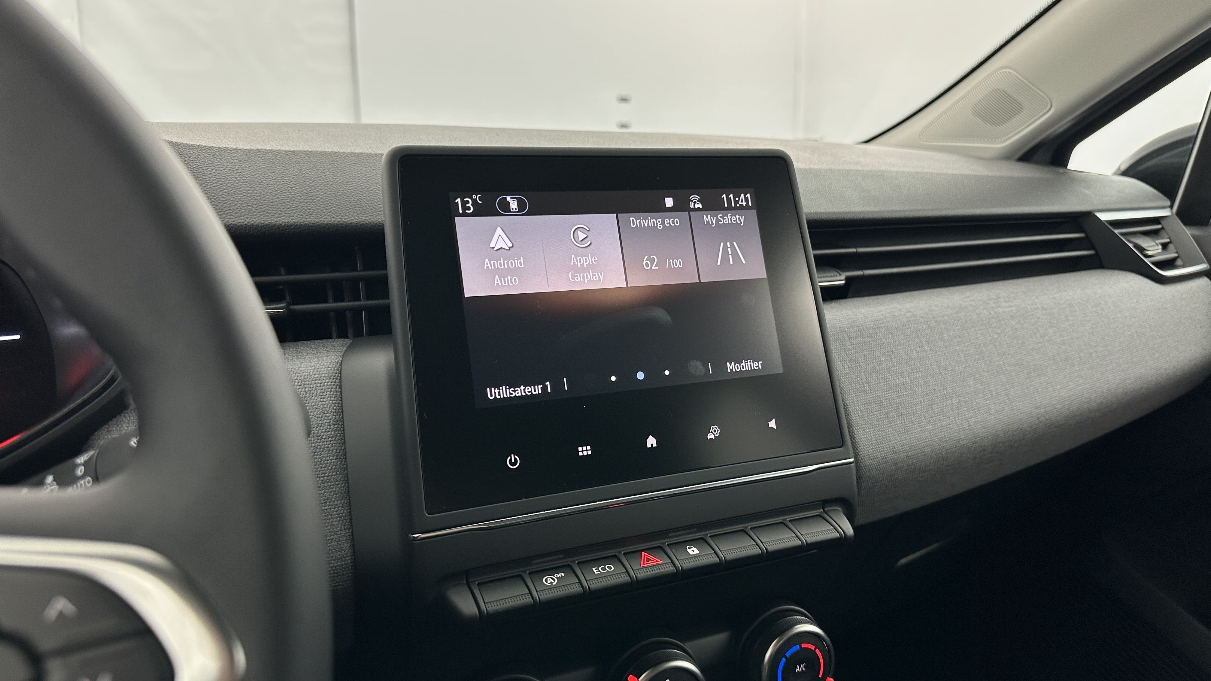 GLI00010438_p53 - RENAULT - CLIO - 2025 - photo 19