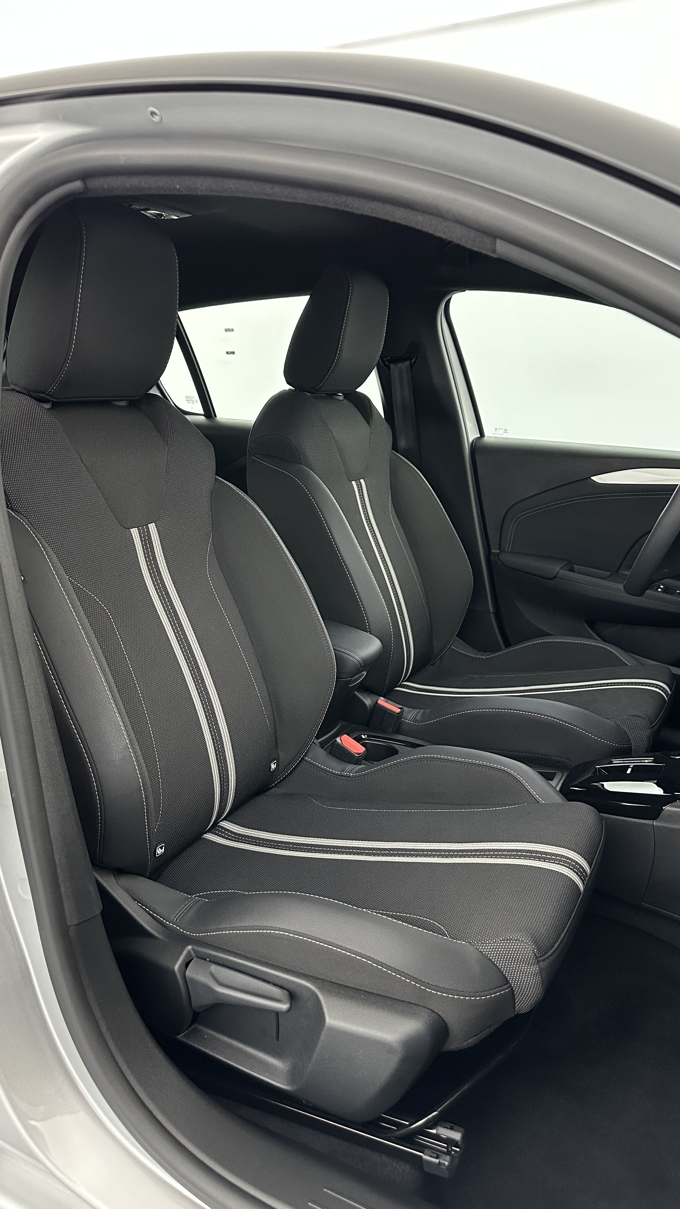 GLI00010134_p53 - OPEL - CORSA - 2025 - photo 17