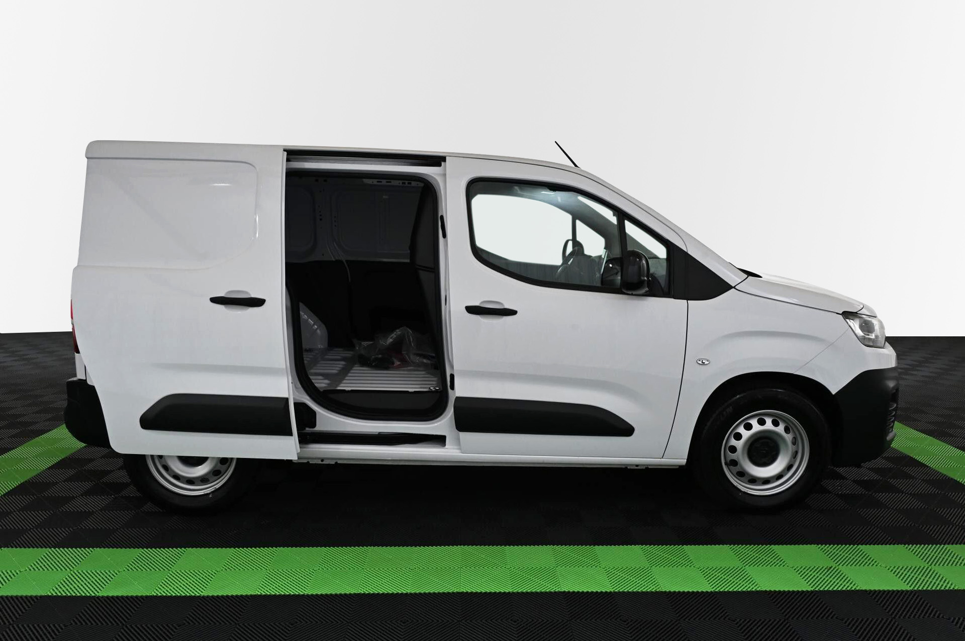 18914_p35 - CITROEN - BERLINGO - 2024 - photo 8