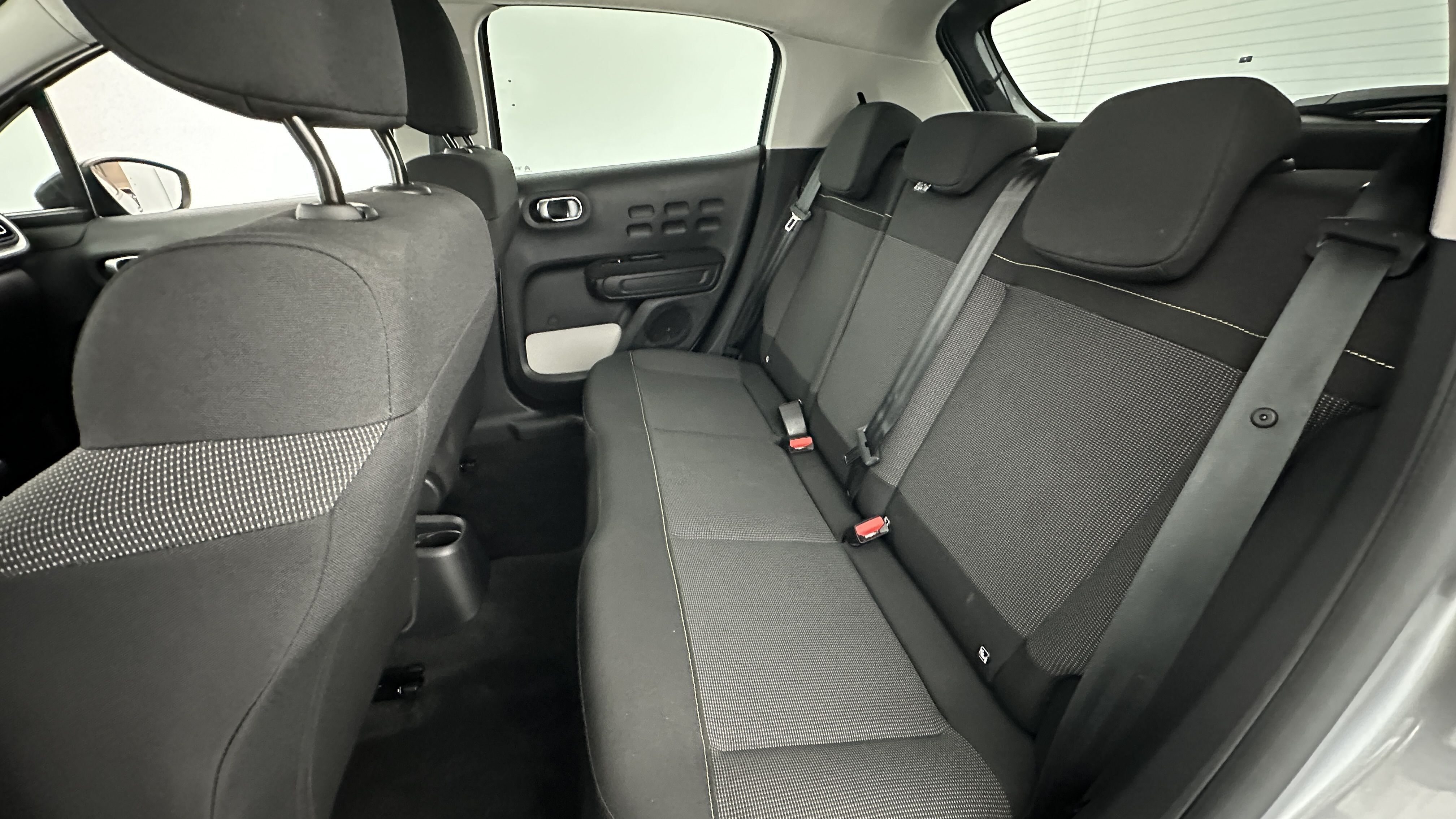 GLI00009843_p53 - CITROEN - C3 - 2024 - photo 9