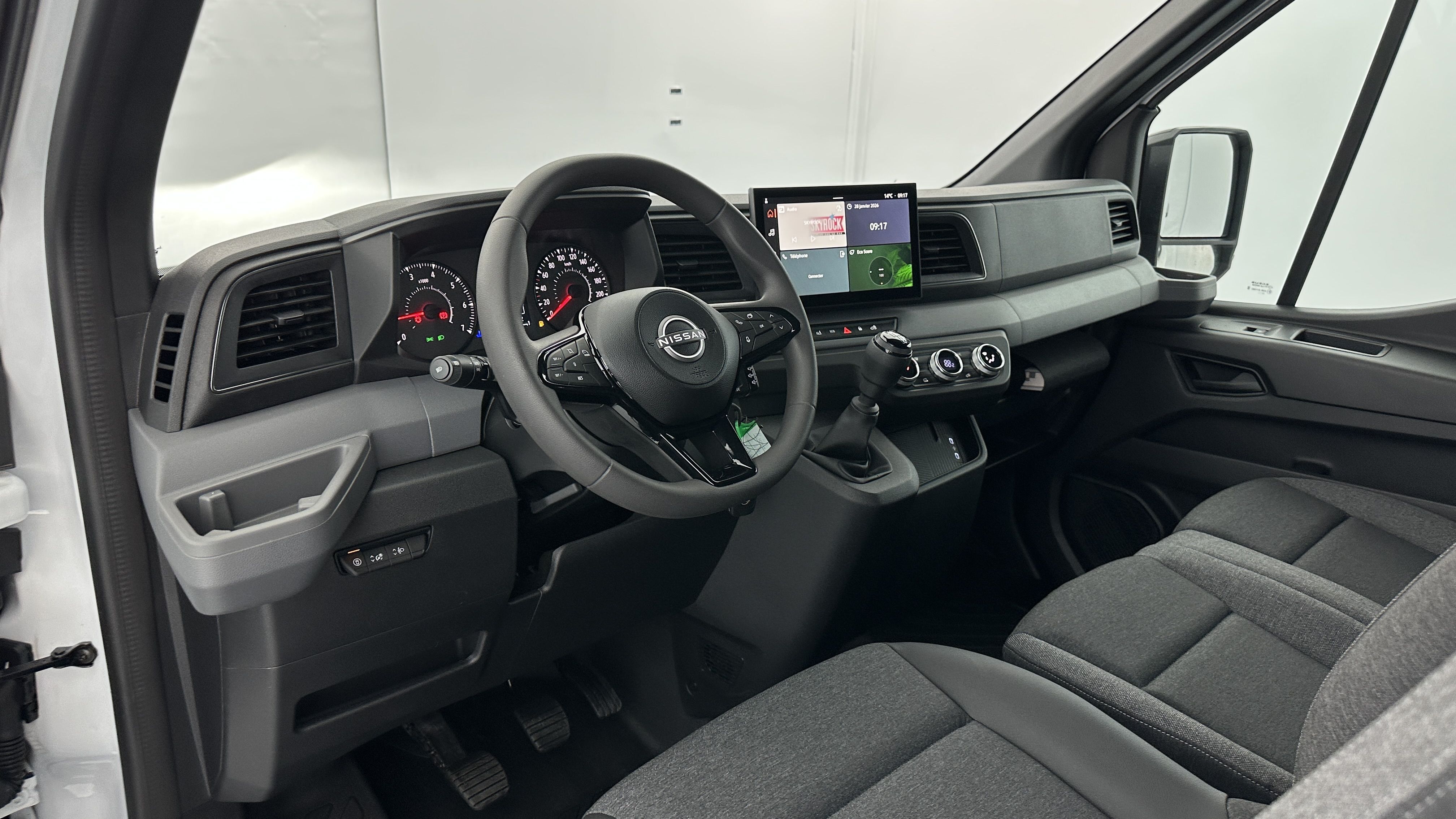 GLI00011051_p53 - NISSAN - INTERSTAR - 2025 - photo 6