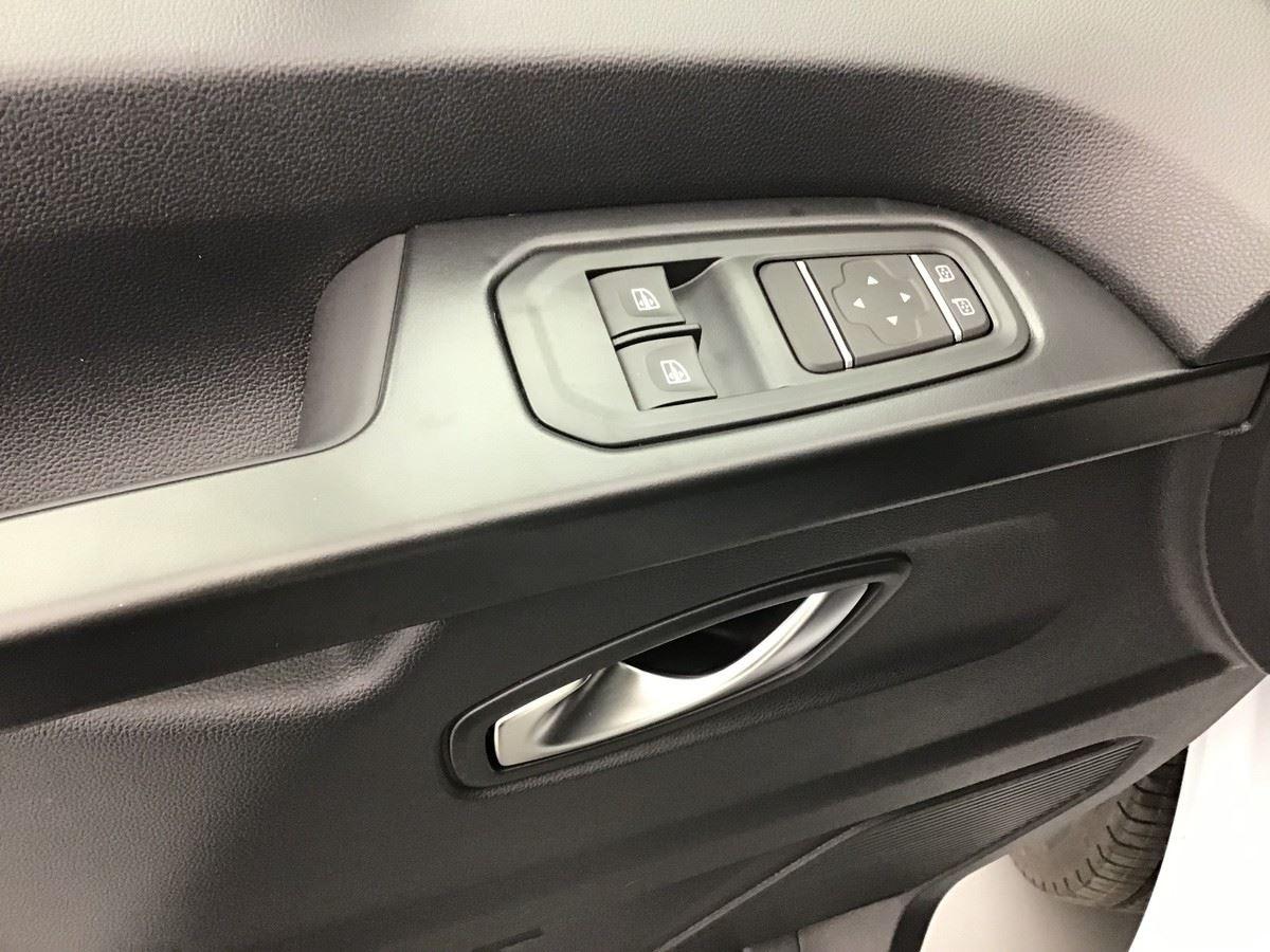 375042_p2 - RENAULT - TRAFIC - 2026 - photo 9