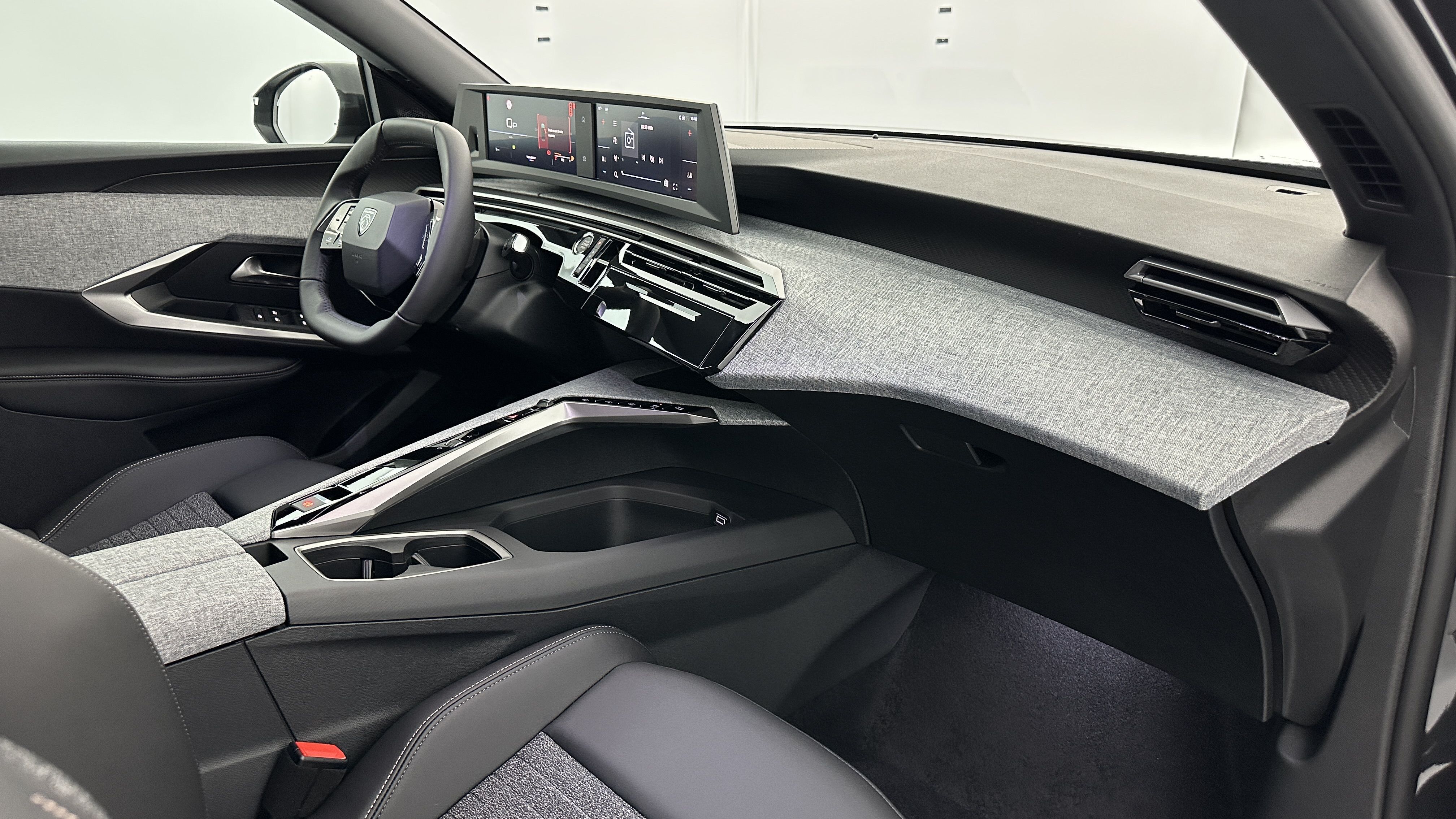 GLI00012572_p53 - PEUGEOT - 3008 - 2025 - photo 8