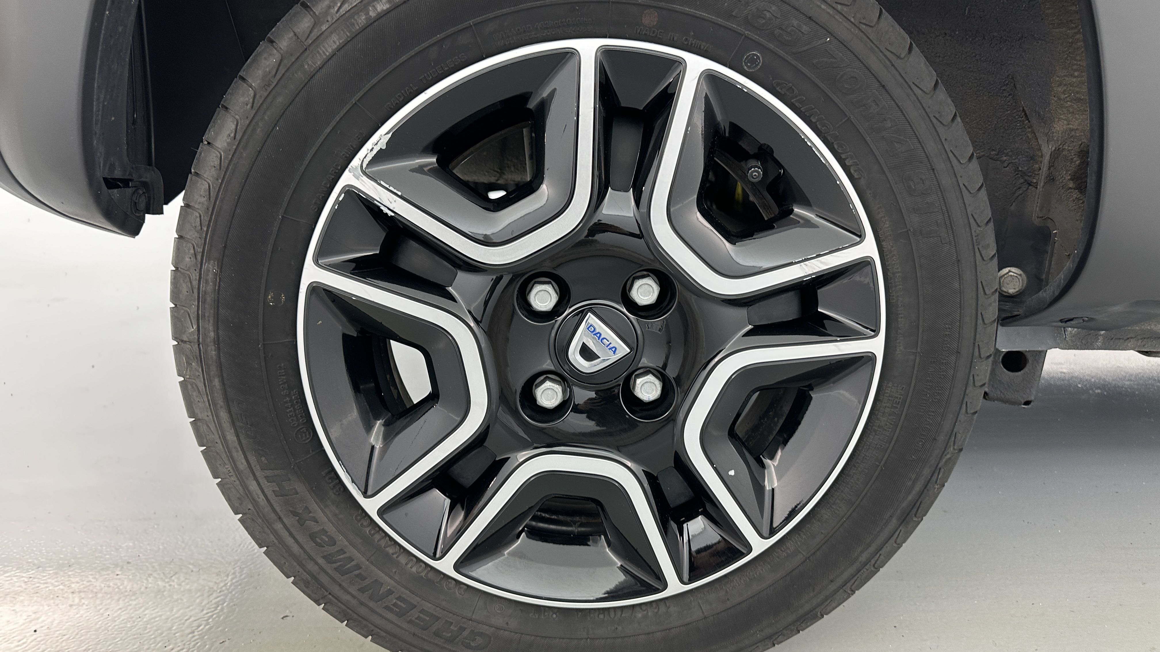 GLI00020007_p53 - DACIA - SPRING - 2021 - photo 25