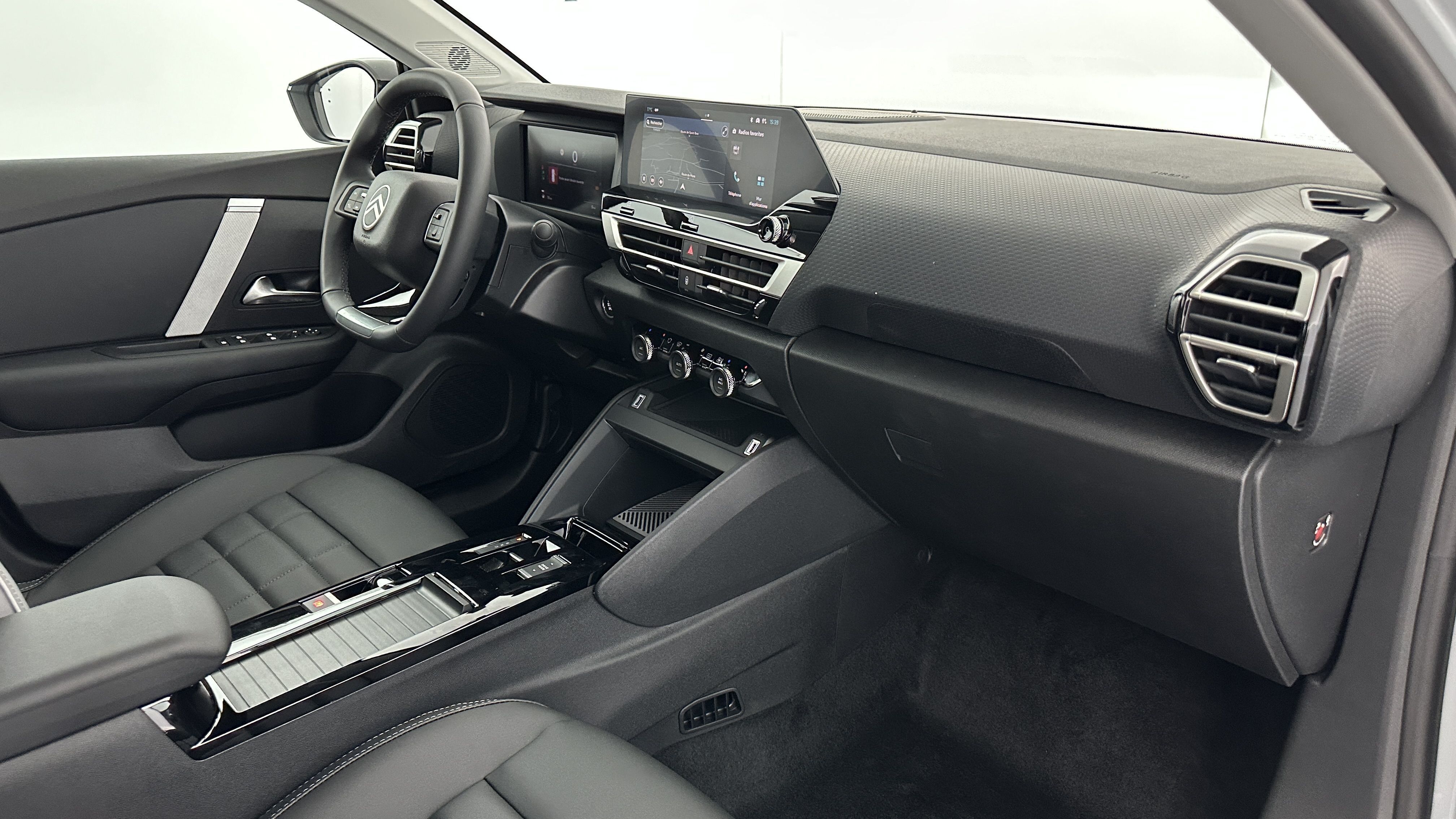 GLI00018729_p53 - CITROEN - C4 - 2025 - photo 8