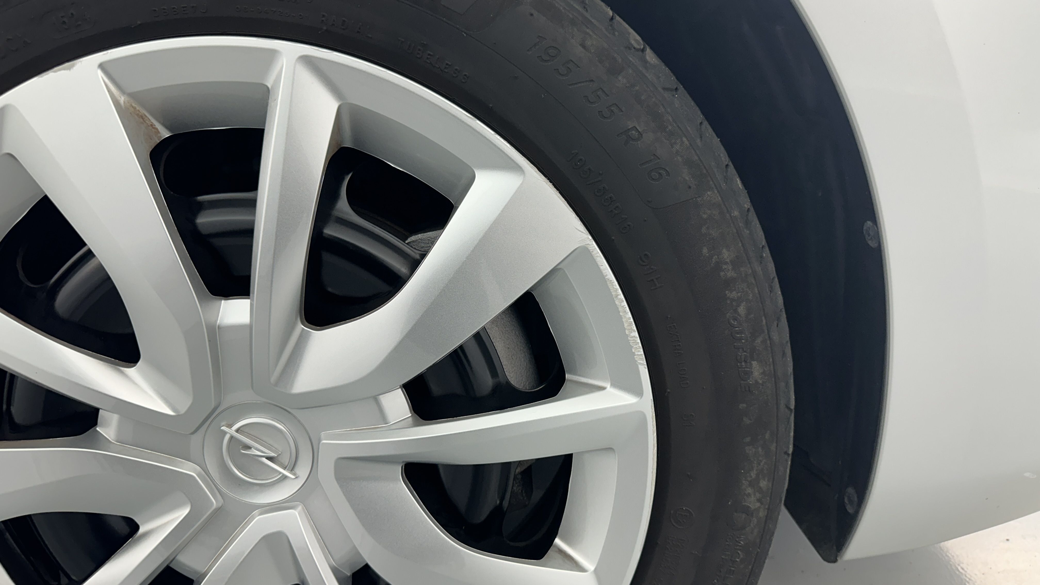 GLI00021501_p53 - OPEL - CORSA - 2024 - photo 24