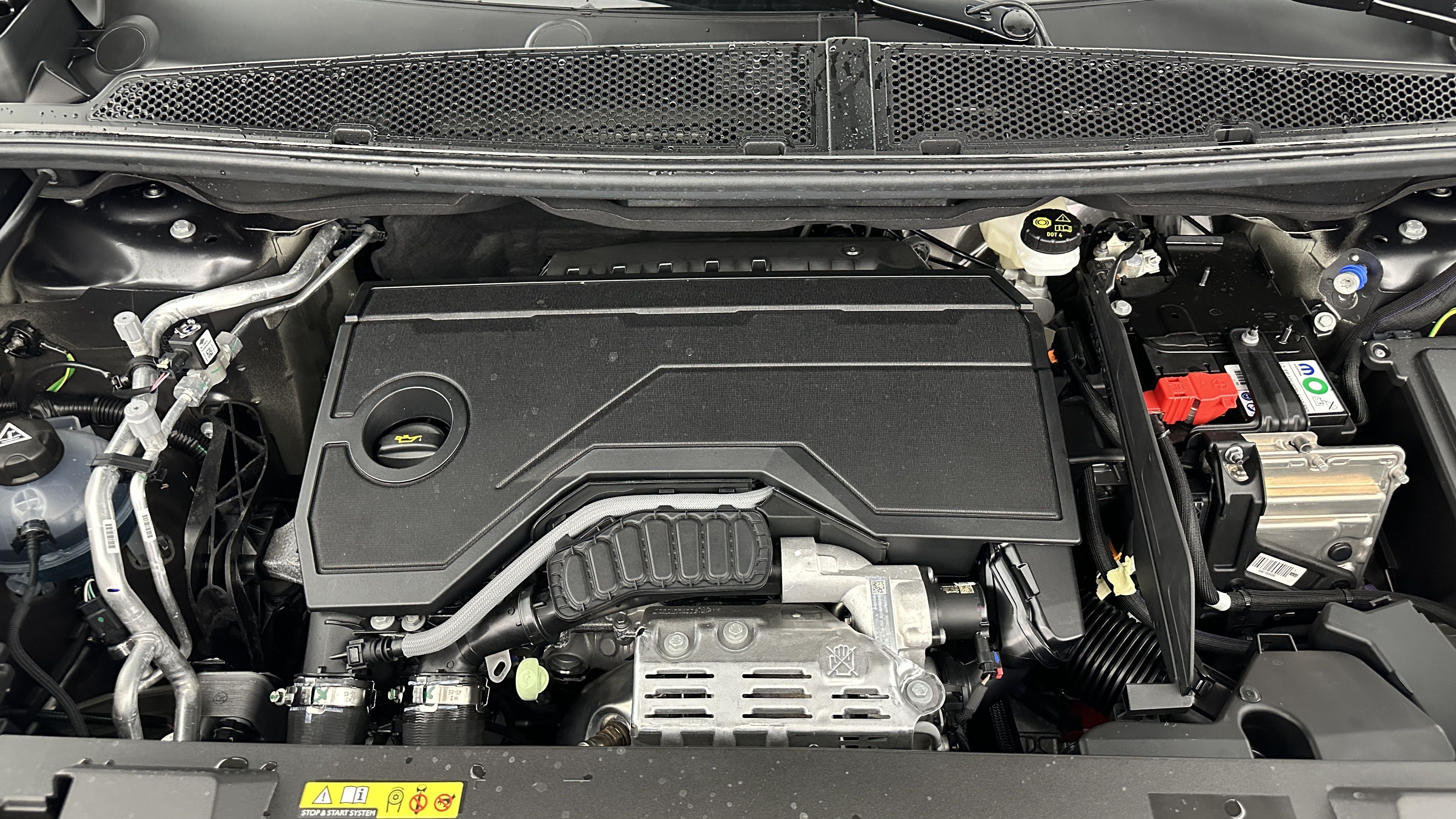 GLI00012564_p53 - PEUGEOT - 3008 - 2025 - photo 11