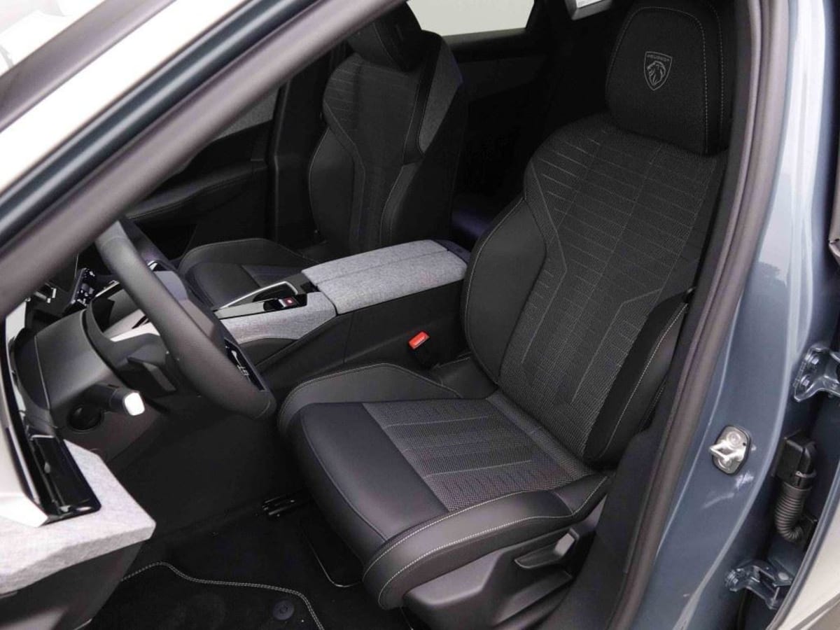 380740_p2 - PEUGEOT - 3008 - 2026 - photo 8