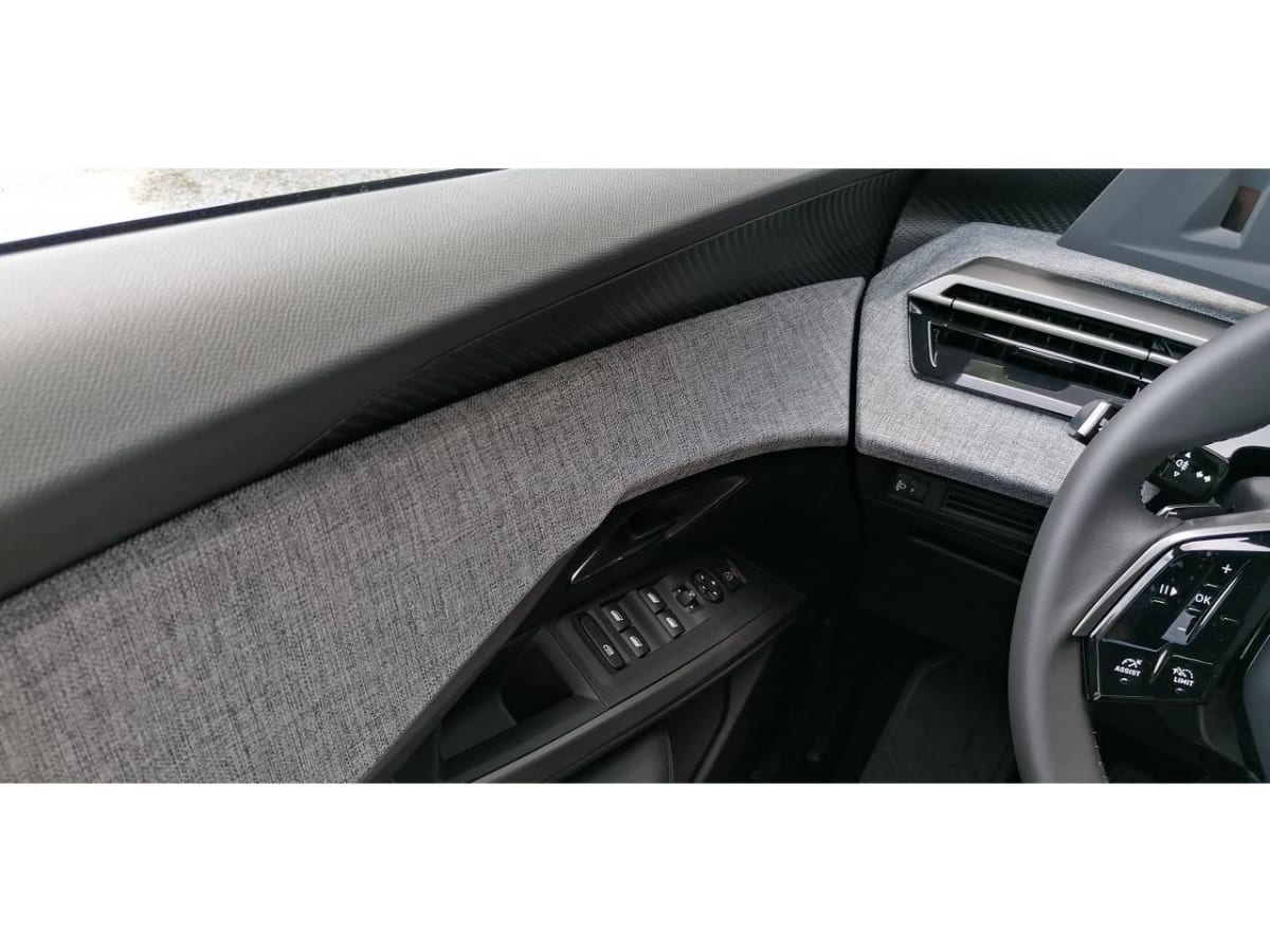 125028264_p2 - PEUGEOT - 3008 - 2025 - photo 8