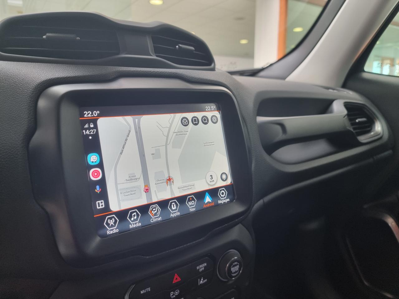 0679-0003019_p68 - JEEP - RENEGADE - 2024 - photo 25