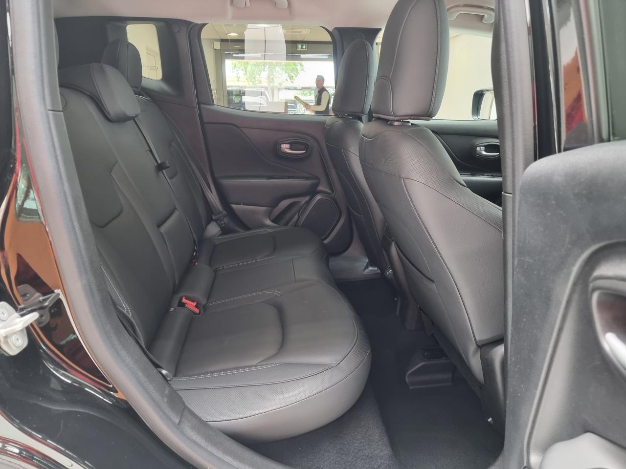 0679-0003019_p68 - JEEP - RENEGADE - 2024 - photo 26