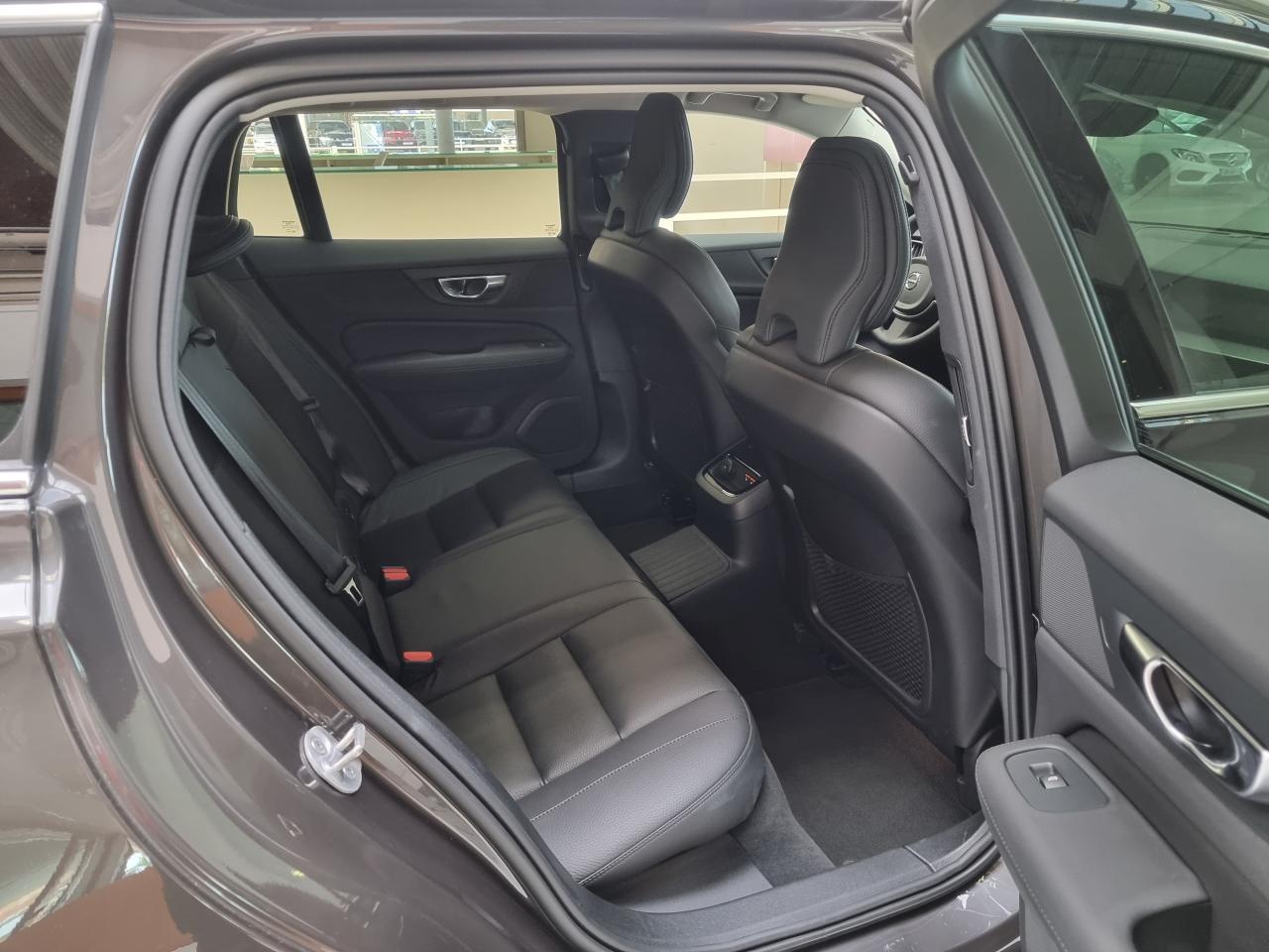 0679-0003030_p68 - VOLVO - V 60 - 2024 - photo 23