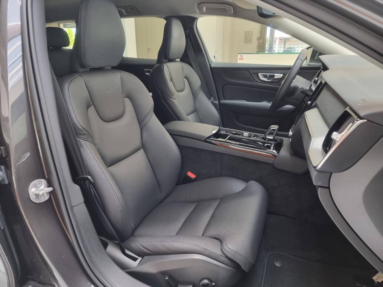 0679-0003030_p68 - VOLVO - V 60 - 2024 - photo 10