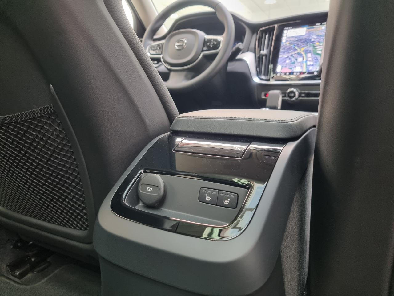 0679-0003031_p68 - VOLVO - V 60 - 2024 - photo 30