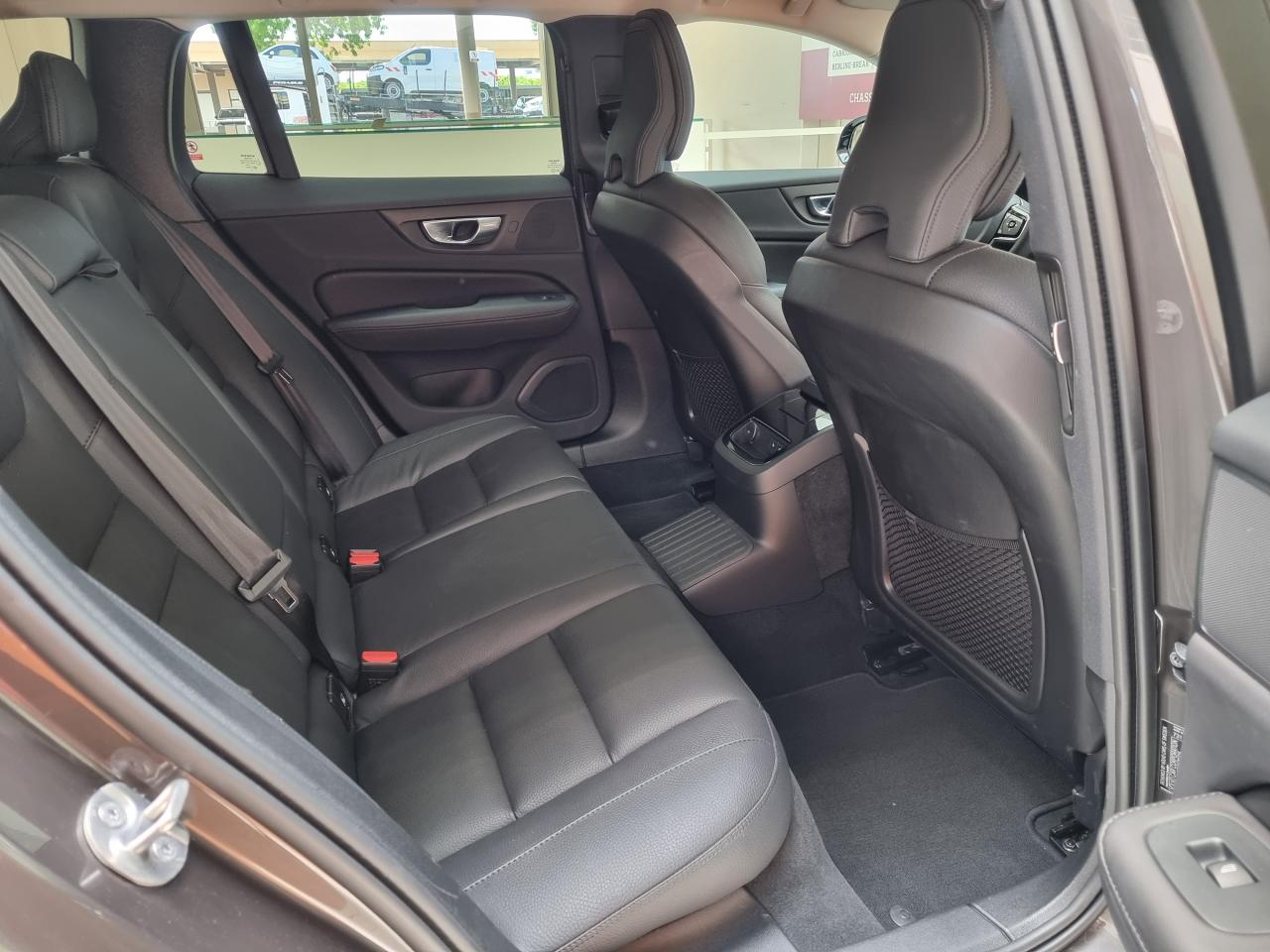 0679-0003031_p68 - VOLVO - V 60 - 2024 - photo 31