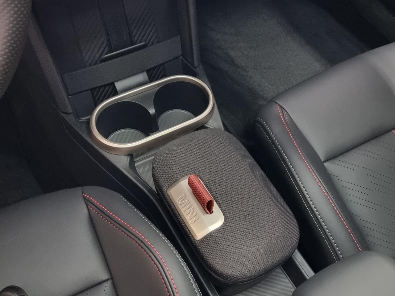 0679-0003054_p68 - MINI - COOPER - 2026 - photo 20