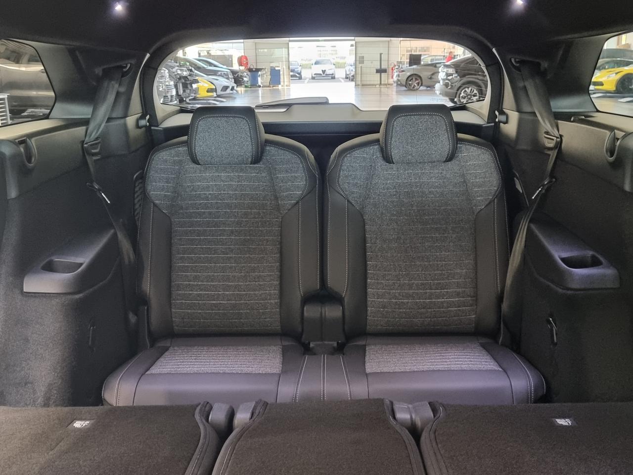 0679-0003277_p68 - PEUGEOT - 5008 - 2025 - photo 14