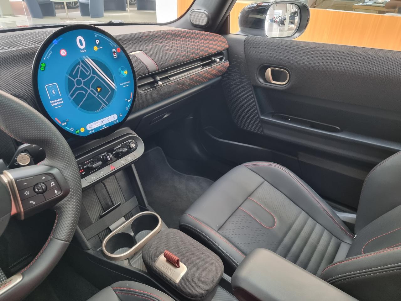 0679-0003462_p68 - MINI - COOPER - 2025 - photo 4