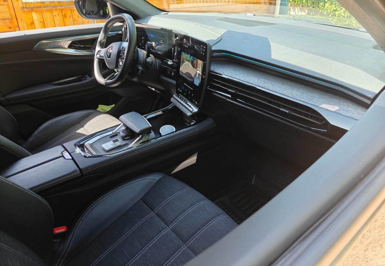 0679-0003493_p68 - RENAULT - AUSTRAL - 2024 - photo 3