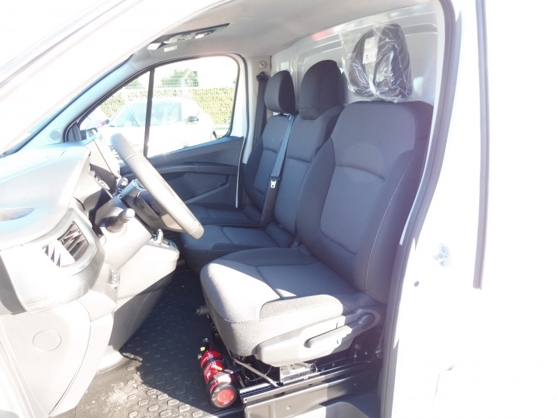 74158_p51 - RENAULT - TRAFIC - 2025 - photo 3