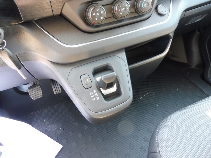 74159_p51 - RENAULT - TRAFIC - 2025 - photo 8