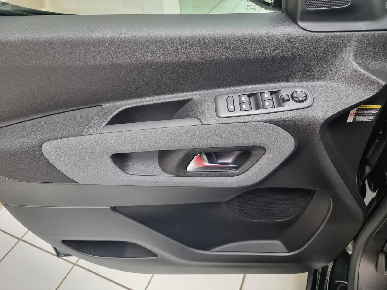 0679-0003355_p68 - PEUGEOT - RIFTER - 2026 - photo 15