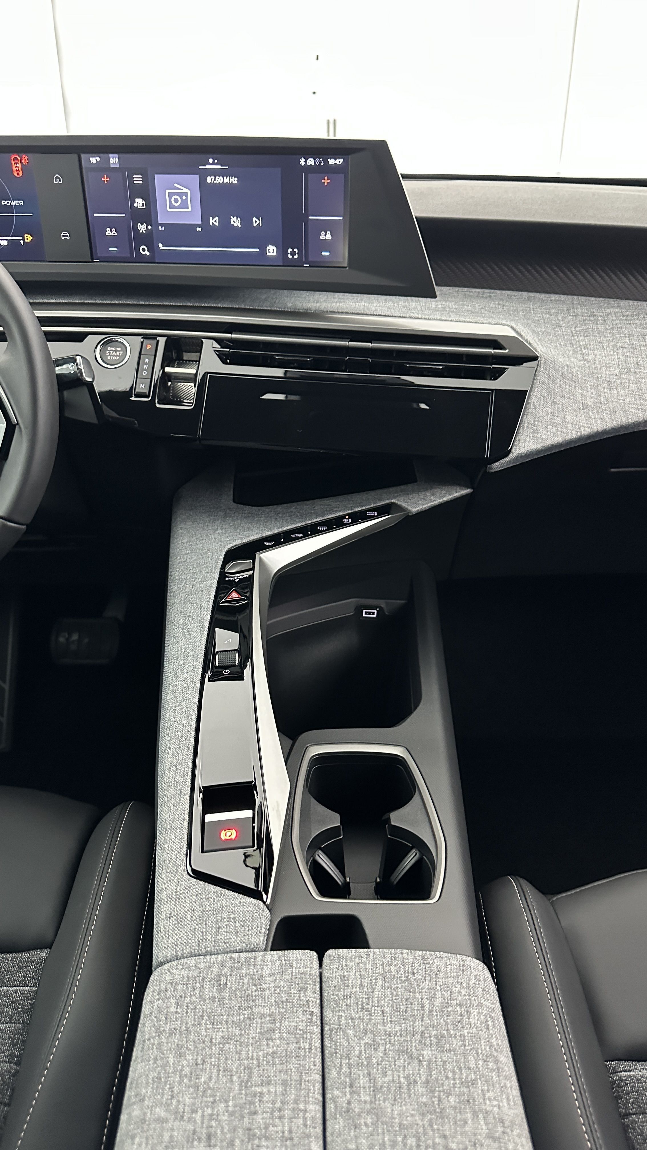 GLI00012573_p53 - PEUGEOT - 3008 - 2025 - photo 16